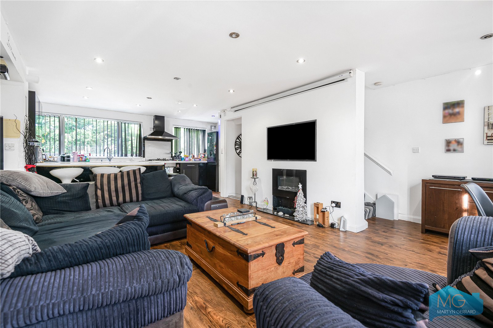 4 bedroom Terraced House for sale - Martyn Gerrard