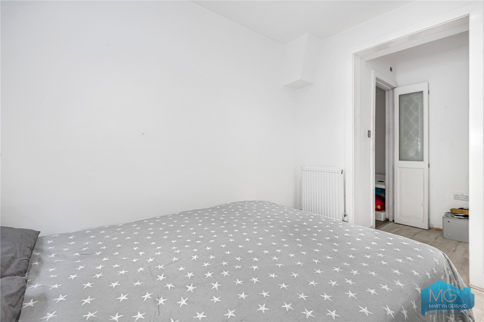 4 bedroom Terraced House for sale - Martyn Gerrard