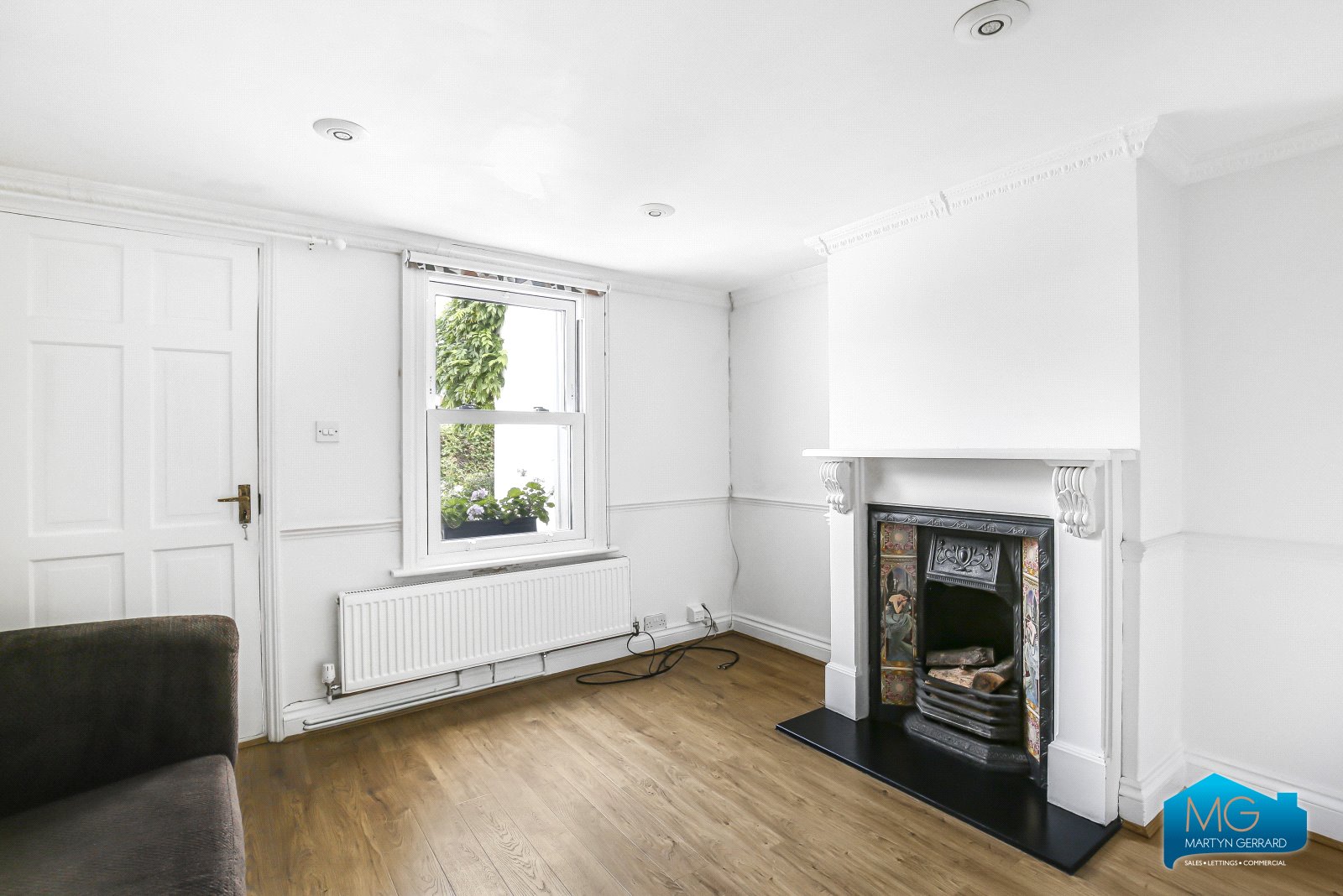2 bedroom Terraced House to rent - Martyn Gerrard