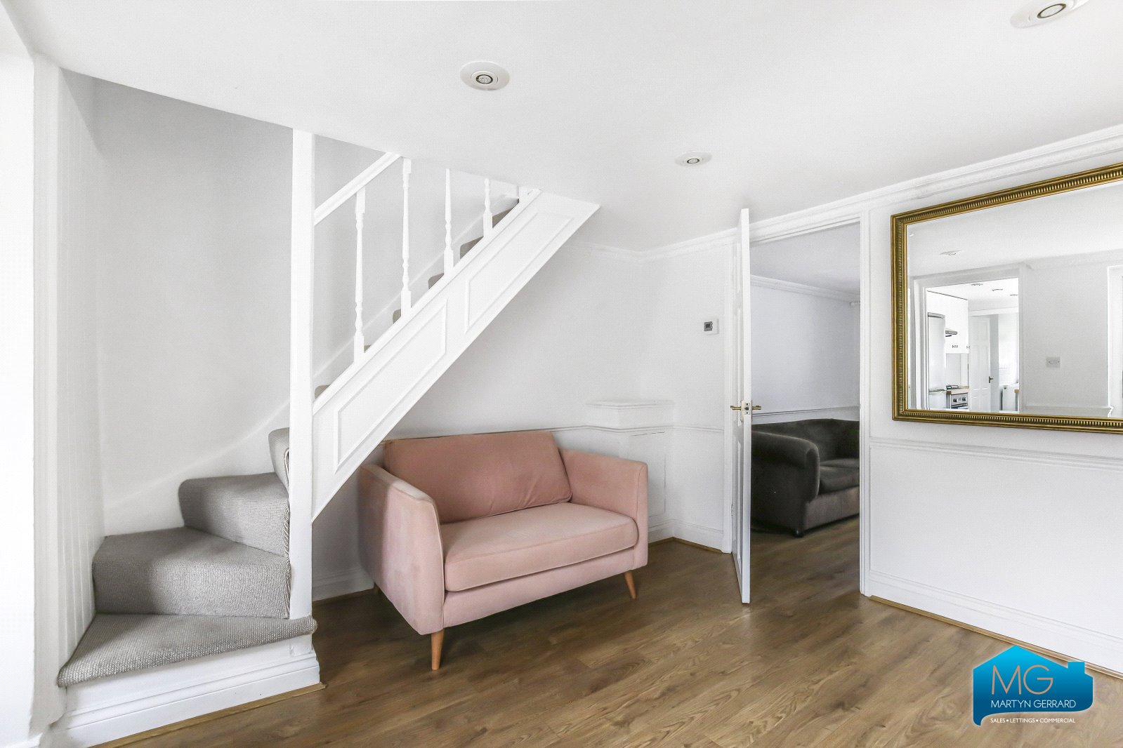 2 bedroom Terraced House to rent - Martyn Gerrard