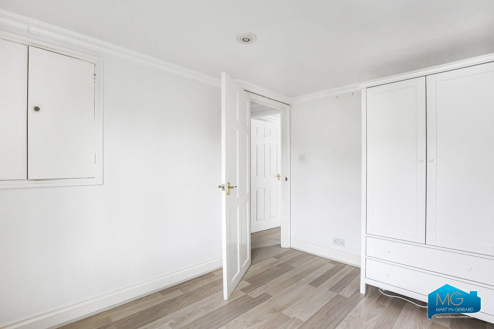 2 bedroom Terraced House to rent - Martyn Gerrard