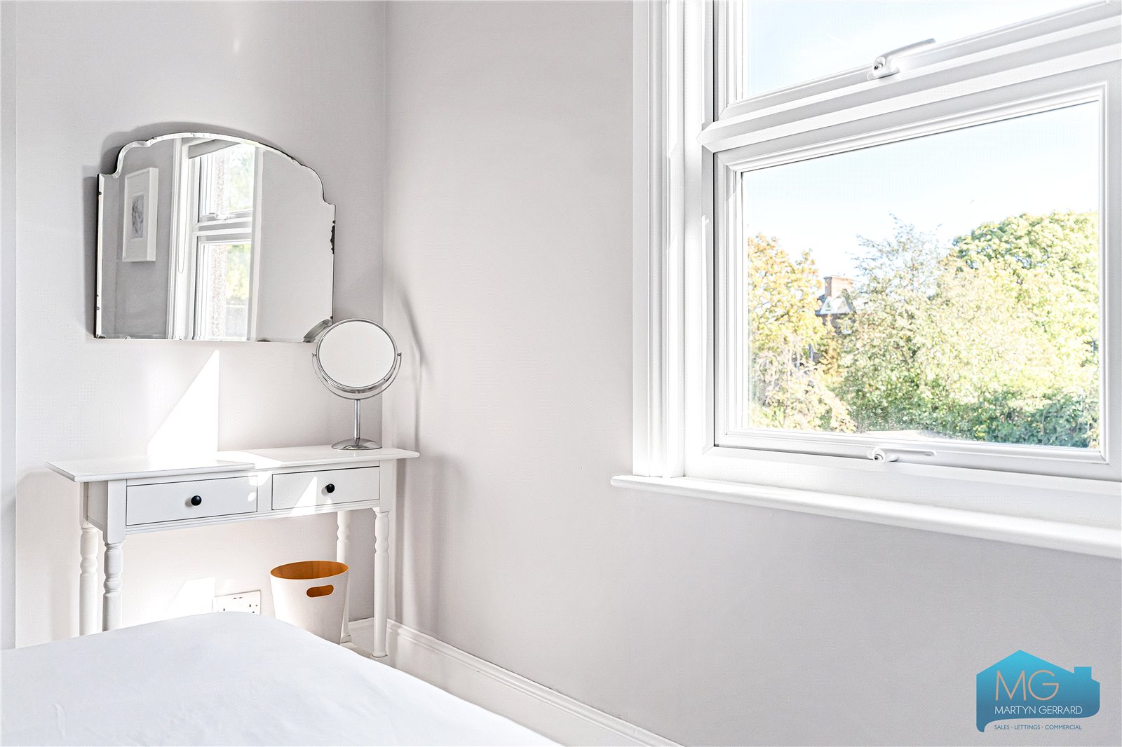 4 bedroom Semi-Detached House for sale - Martyn Gerrard