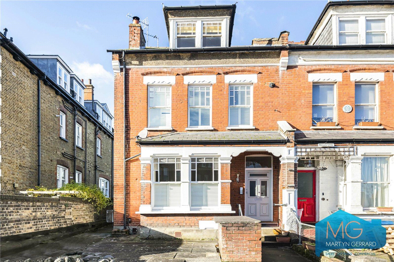 2 bedroom Apartment for sale - Martyn Gerrard