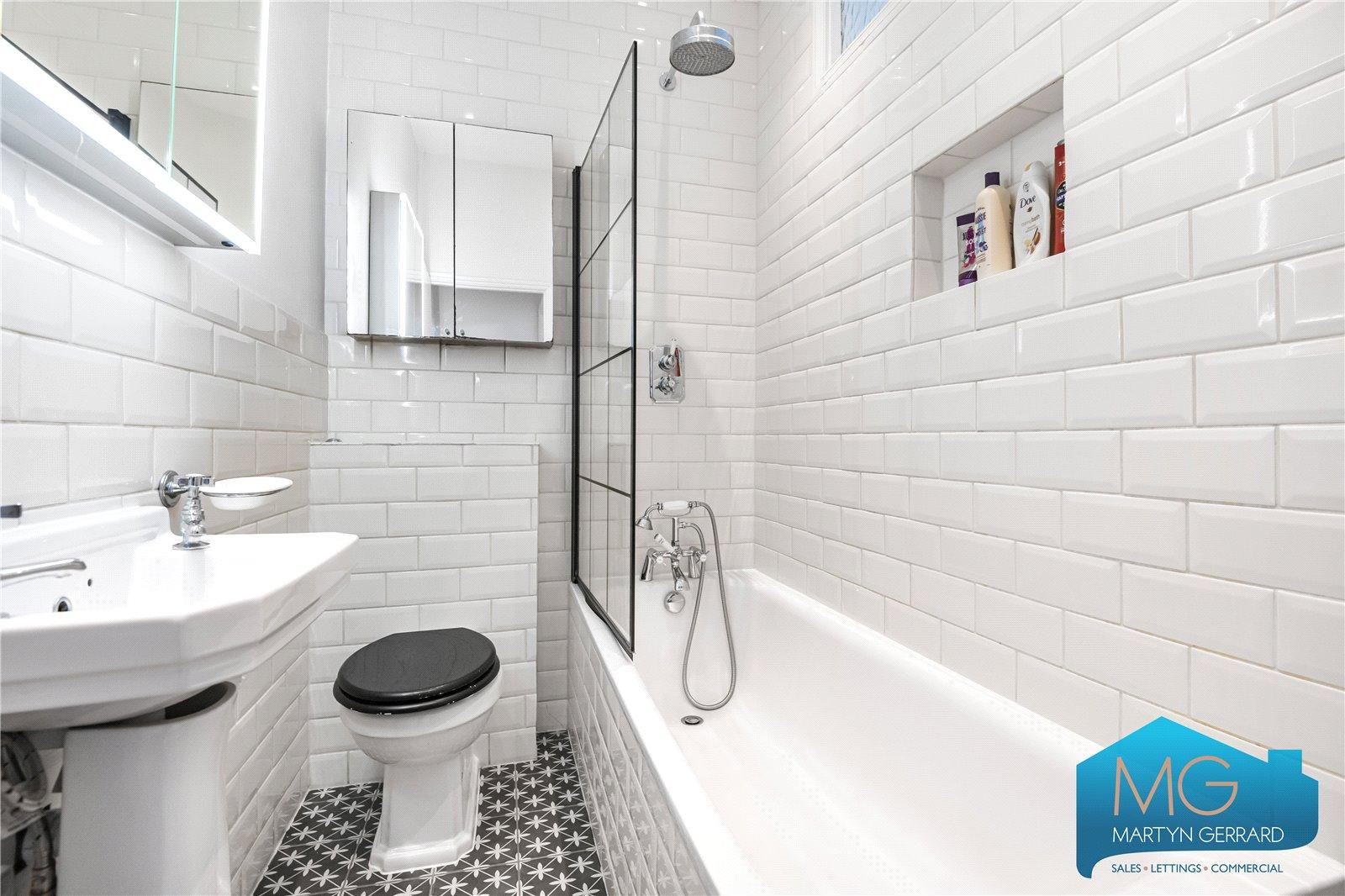 2 bedroom Apartment for sale - Martyn Gerrard
