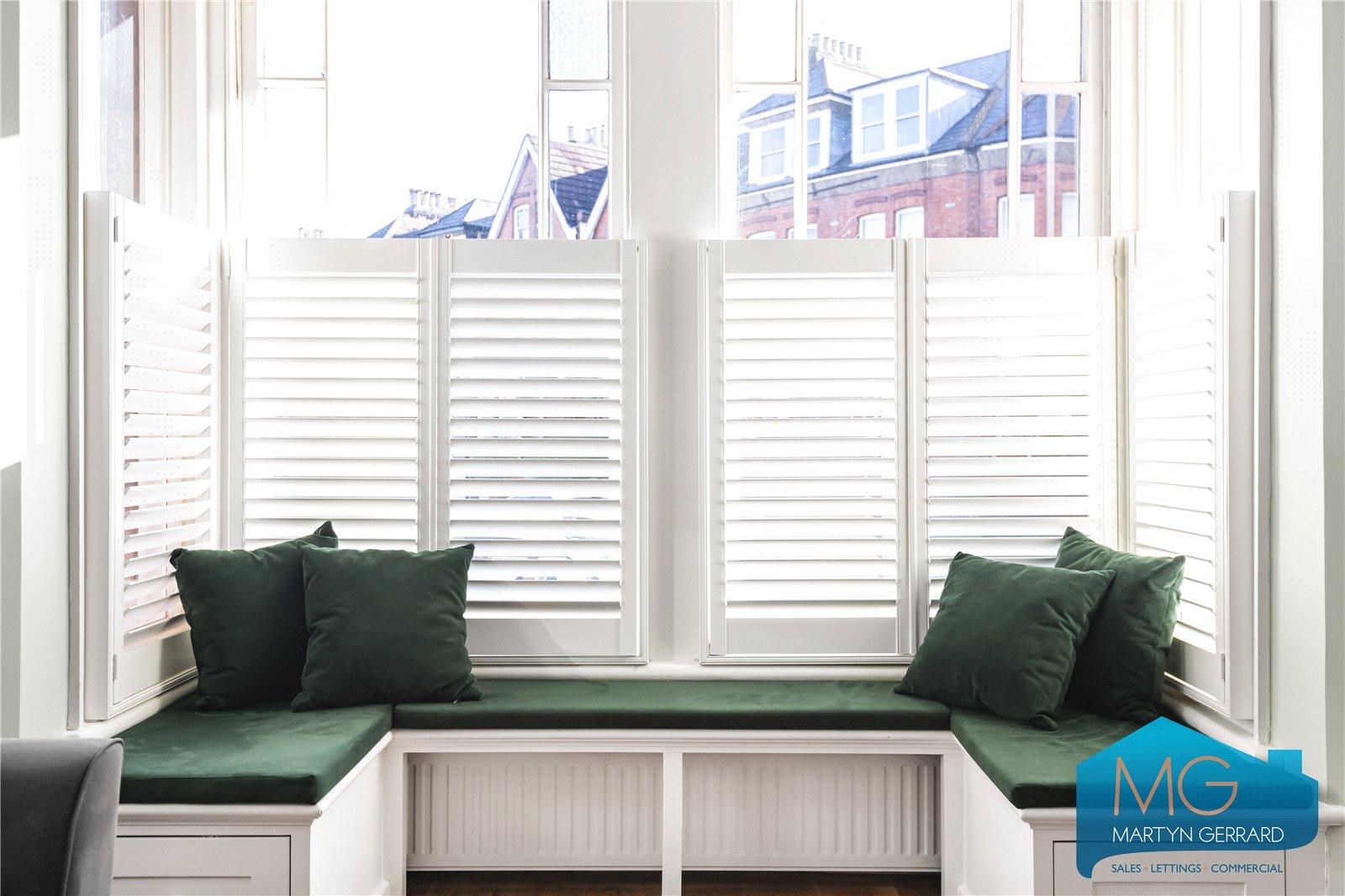 2 bedroom Apartment for sale - Martyn Gerrard