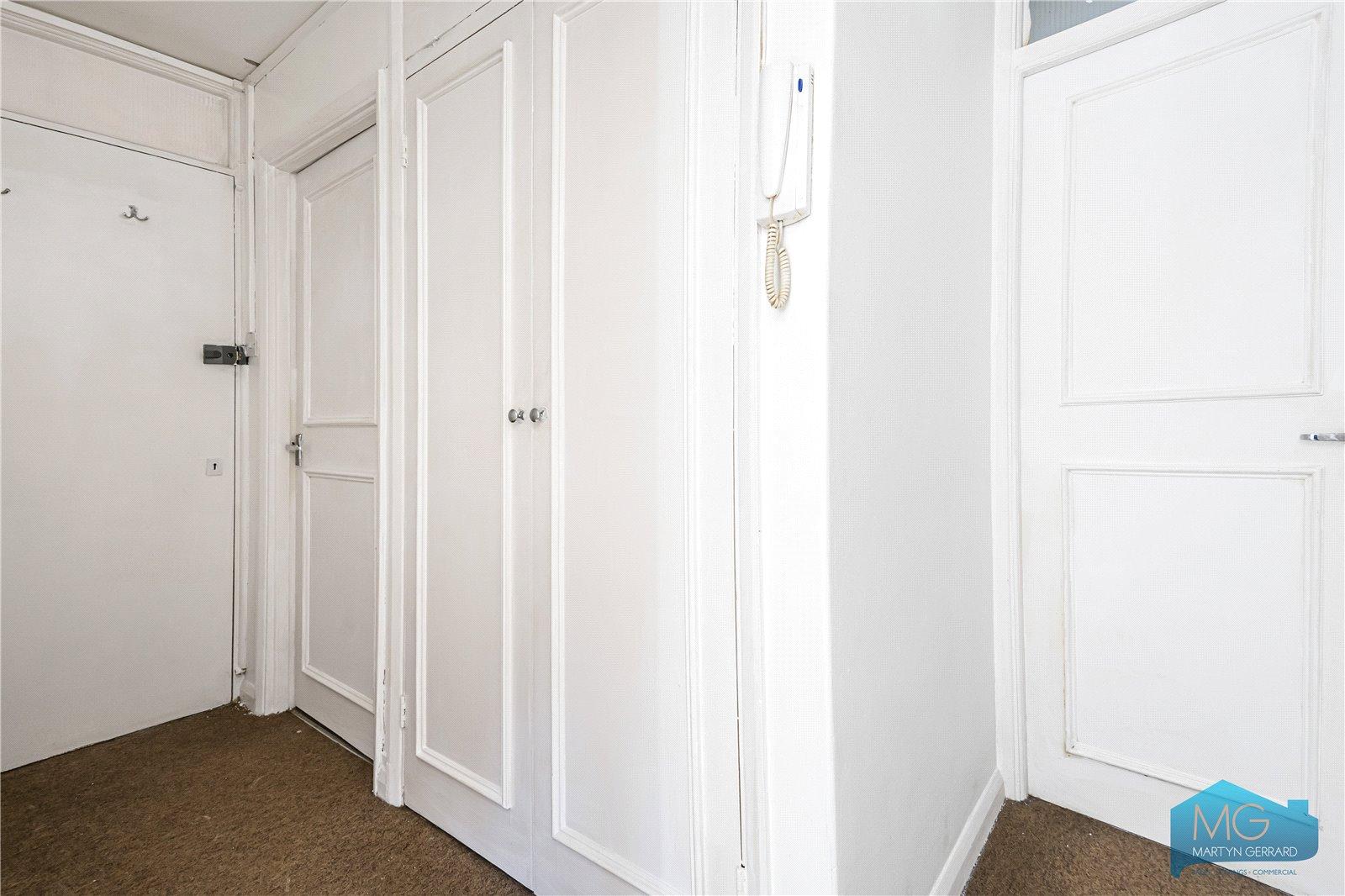 1 bedroom Apartment for sale - Martyn Gerrard