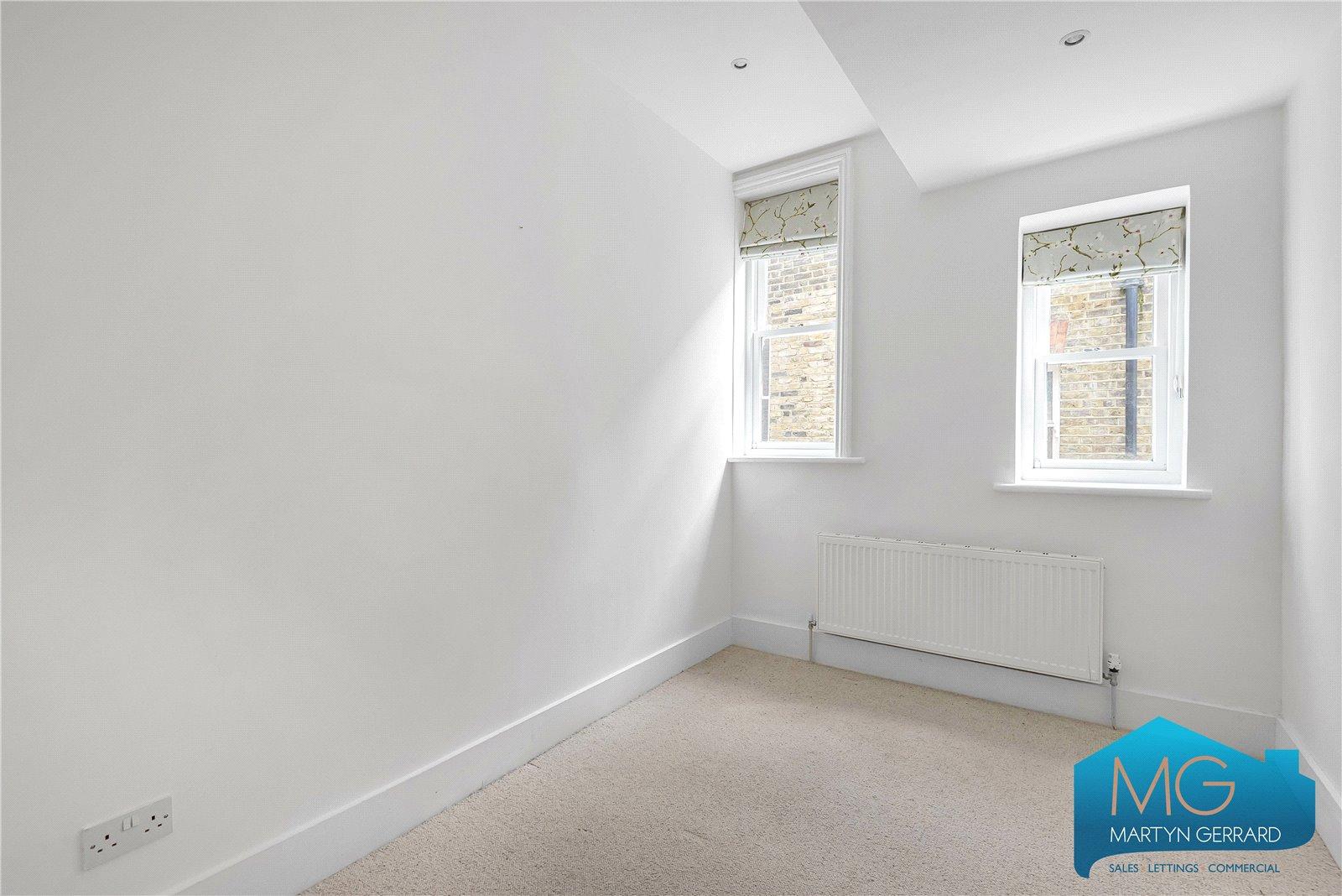 2 bedroom Apartment for sale - Martyn Gerrard