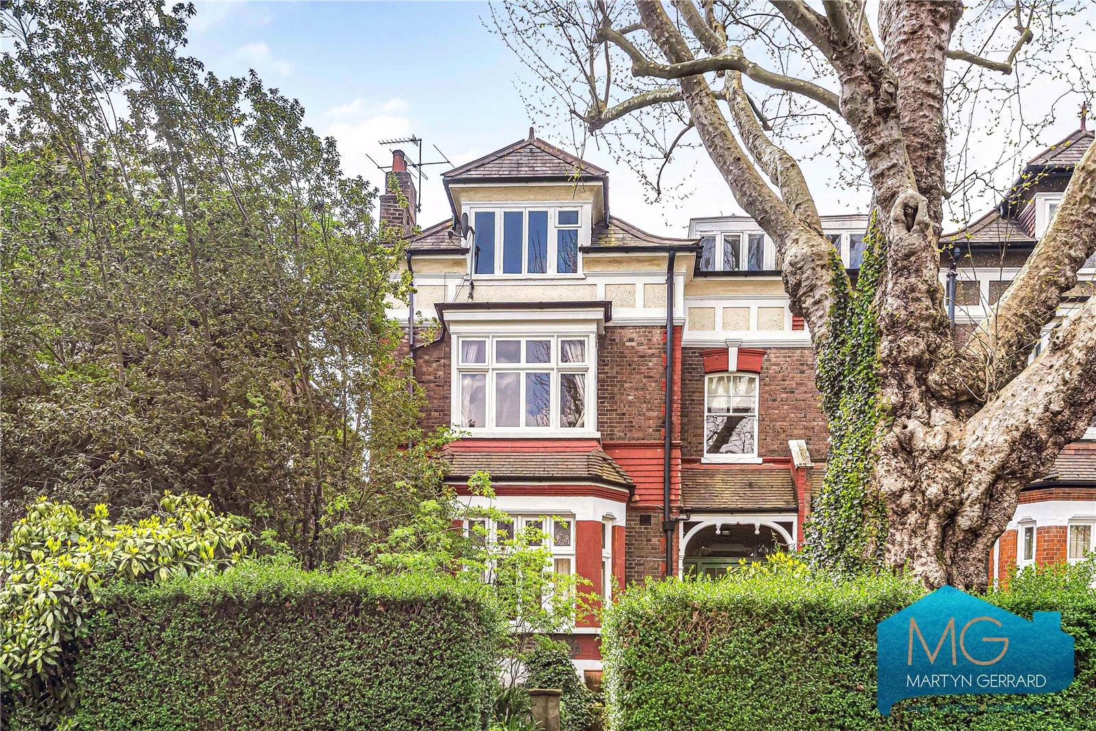 2 bedroom Apartment for sale - Martyn Gerrard