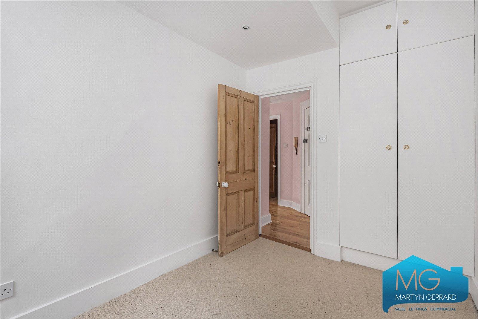 2 bedroom Apartment for sale - Martyn Gerrard