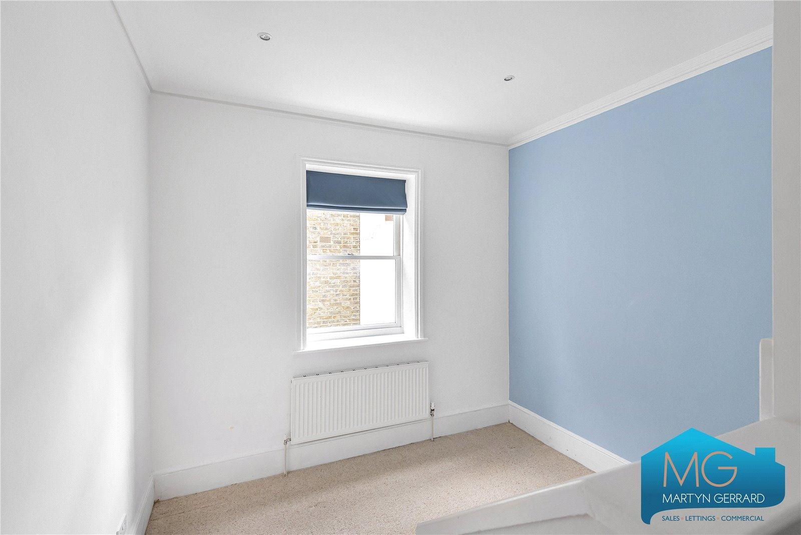 2 bedroom Apartment for sale - Martyn Gerrard