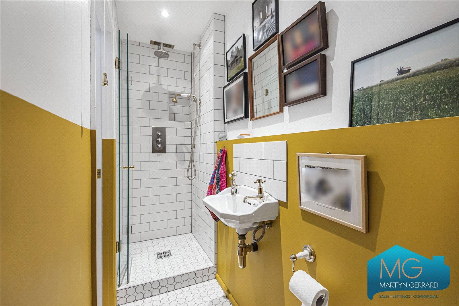 4 bedroom House for sale - Martyn Gerrard