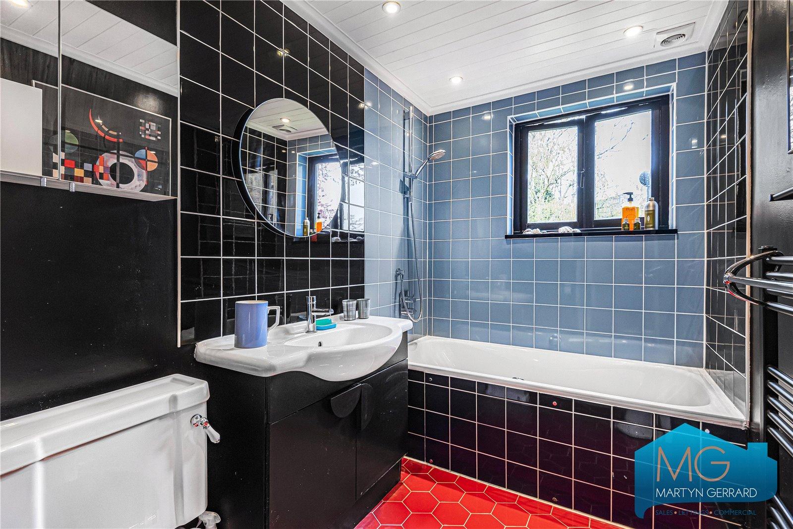 4 bedroom House for sale - Martyn Gerrard