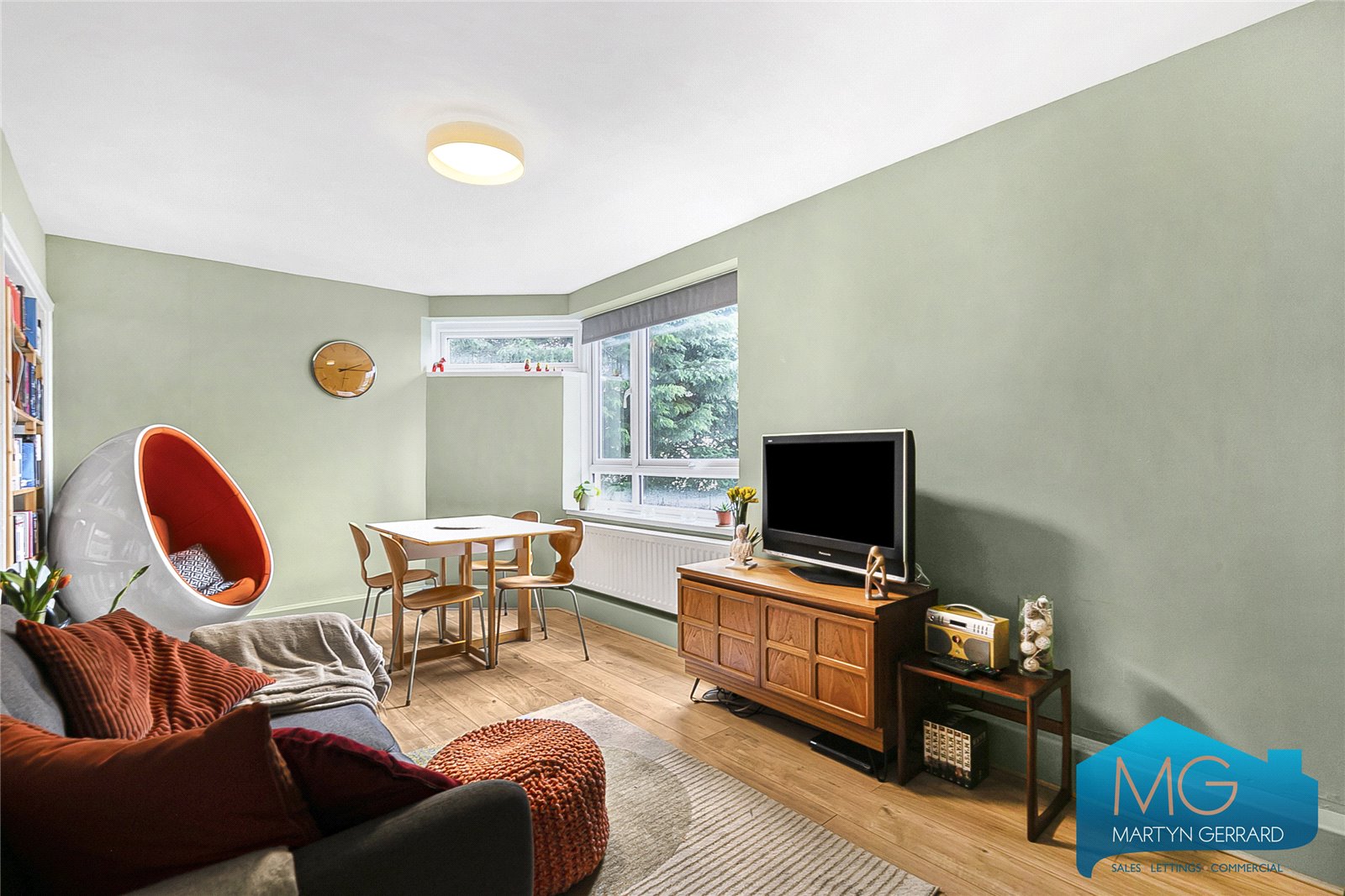 Haslemere Road, Crouch End, London, N8+  - Martyn Gerrard