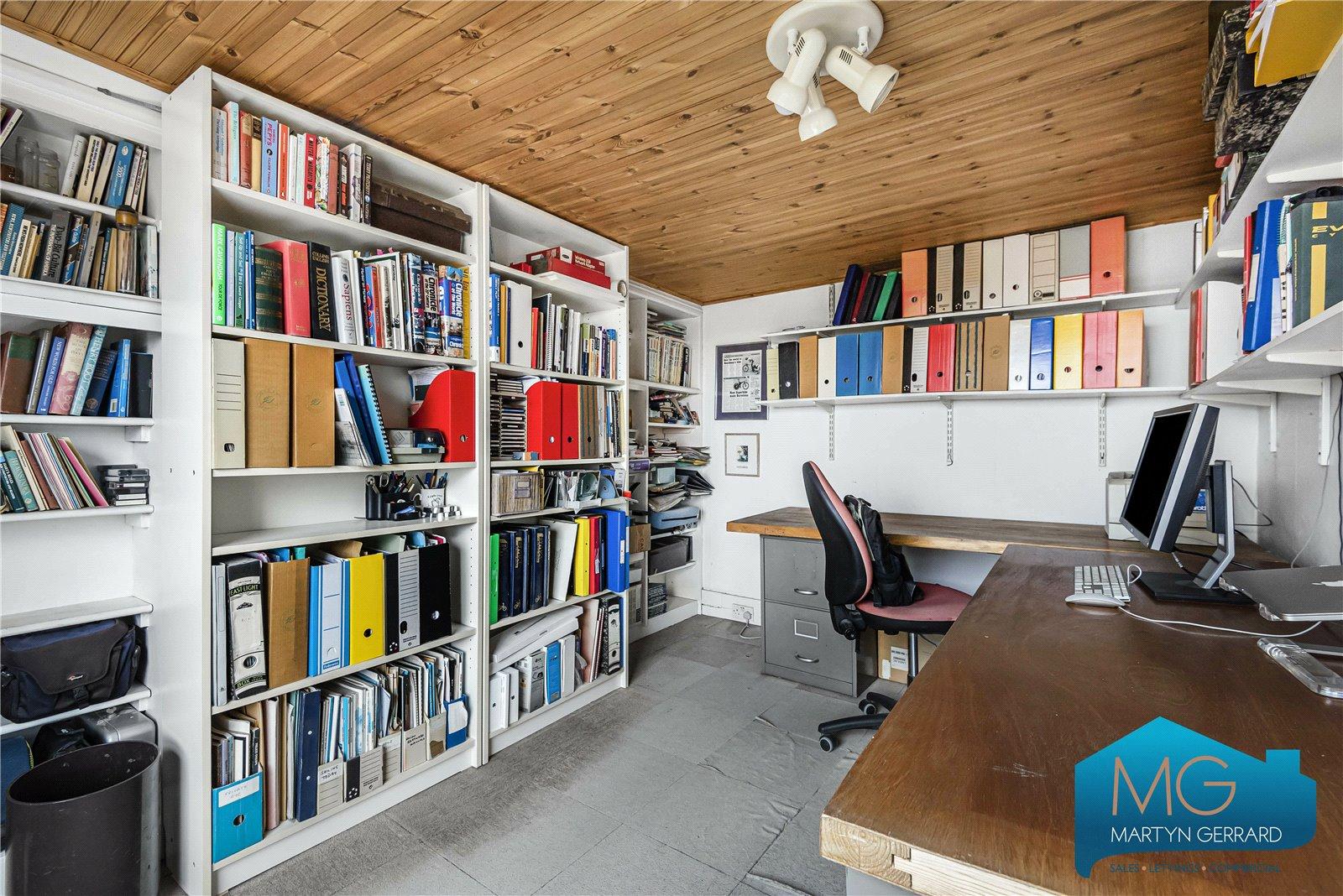 5 bedroom End of Terrace House for sale - Martyn Gerrard