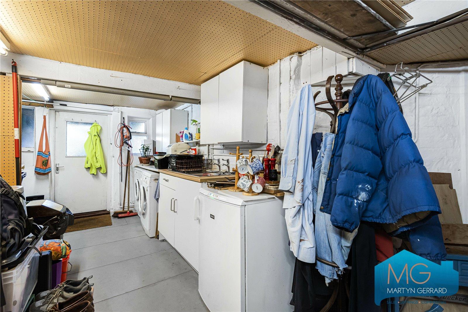 5 bedroom End of Terrace House for sale - Martyn Gerrard