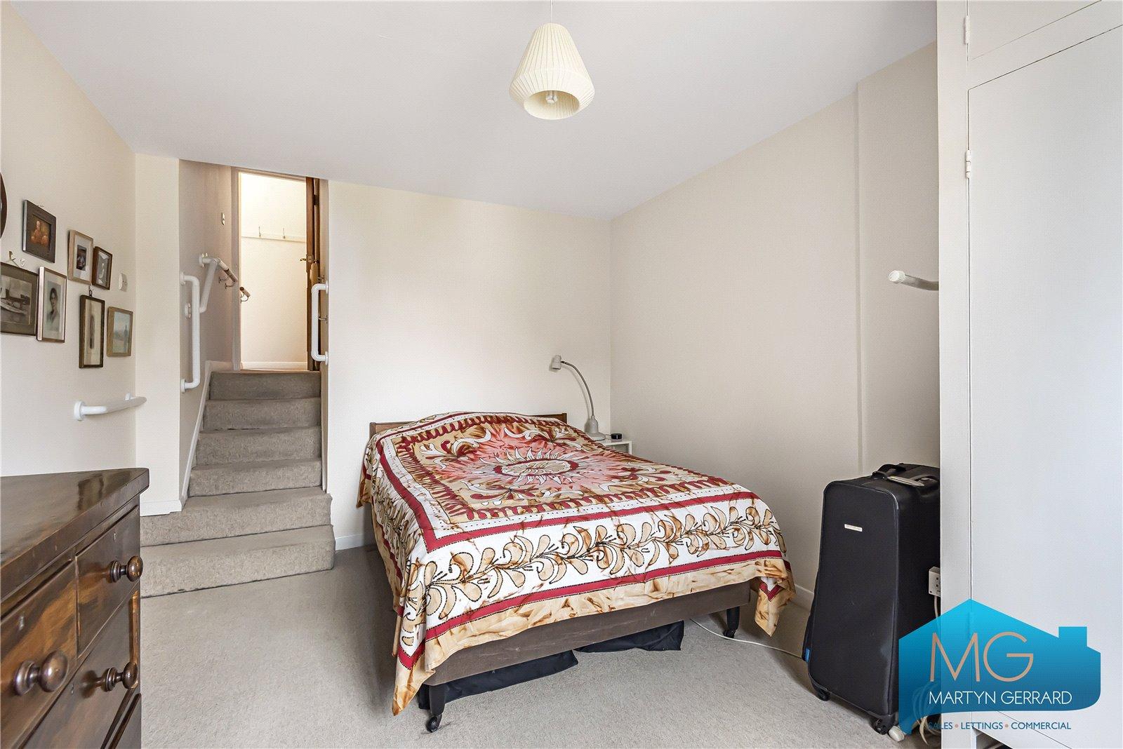 2 bedroom Apartment for sale - Martyn Gerrard