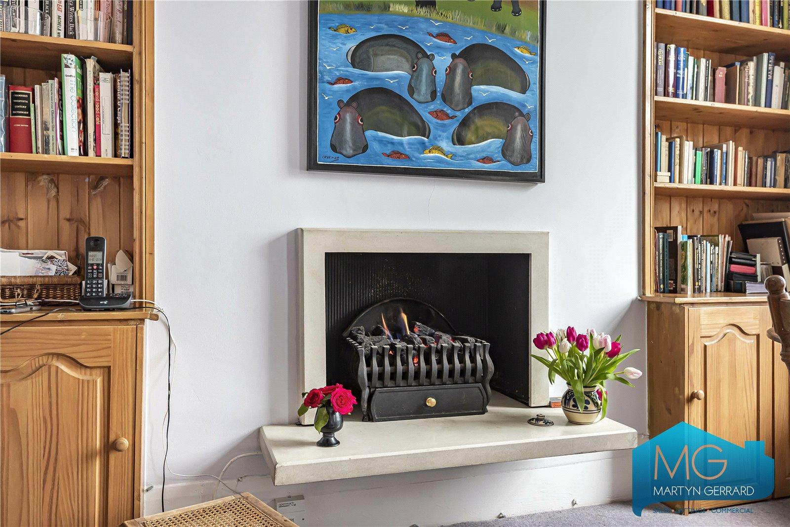 2 bedroom Apartment for sale - Martyn Gerrard