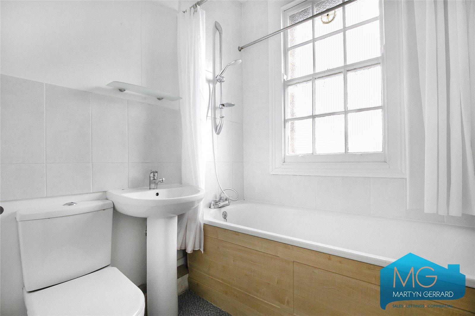 2 bedroom Apartment for sale - Martyn Gerrard
