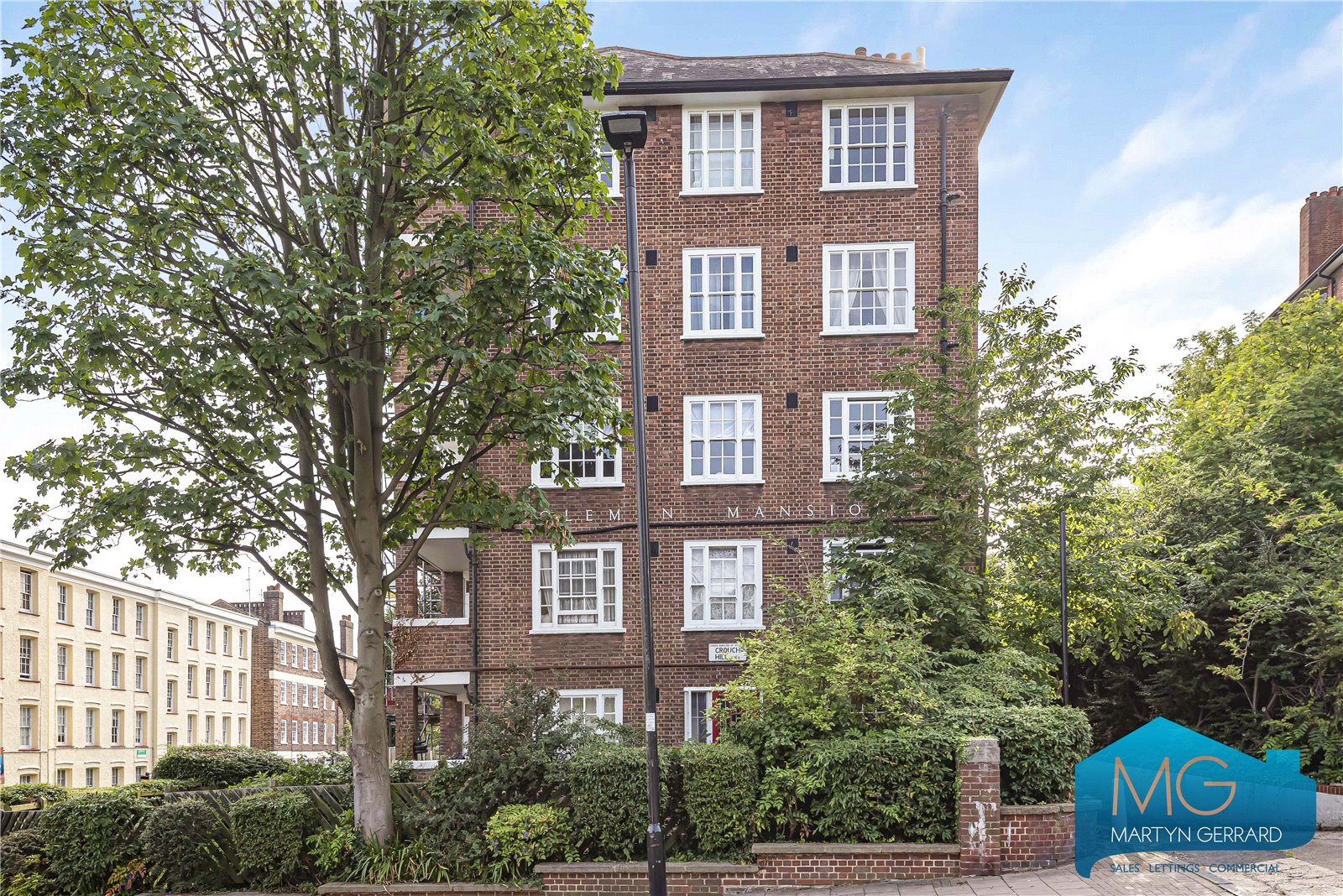 2 bedroom Apartment for sale - Martyn Gerrard