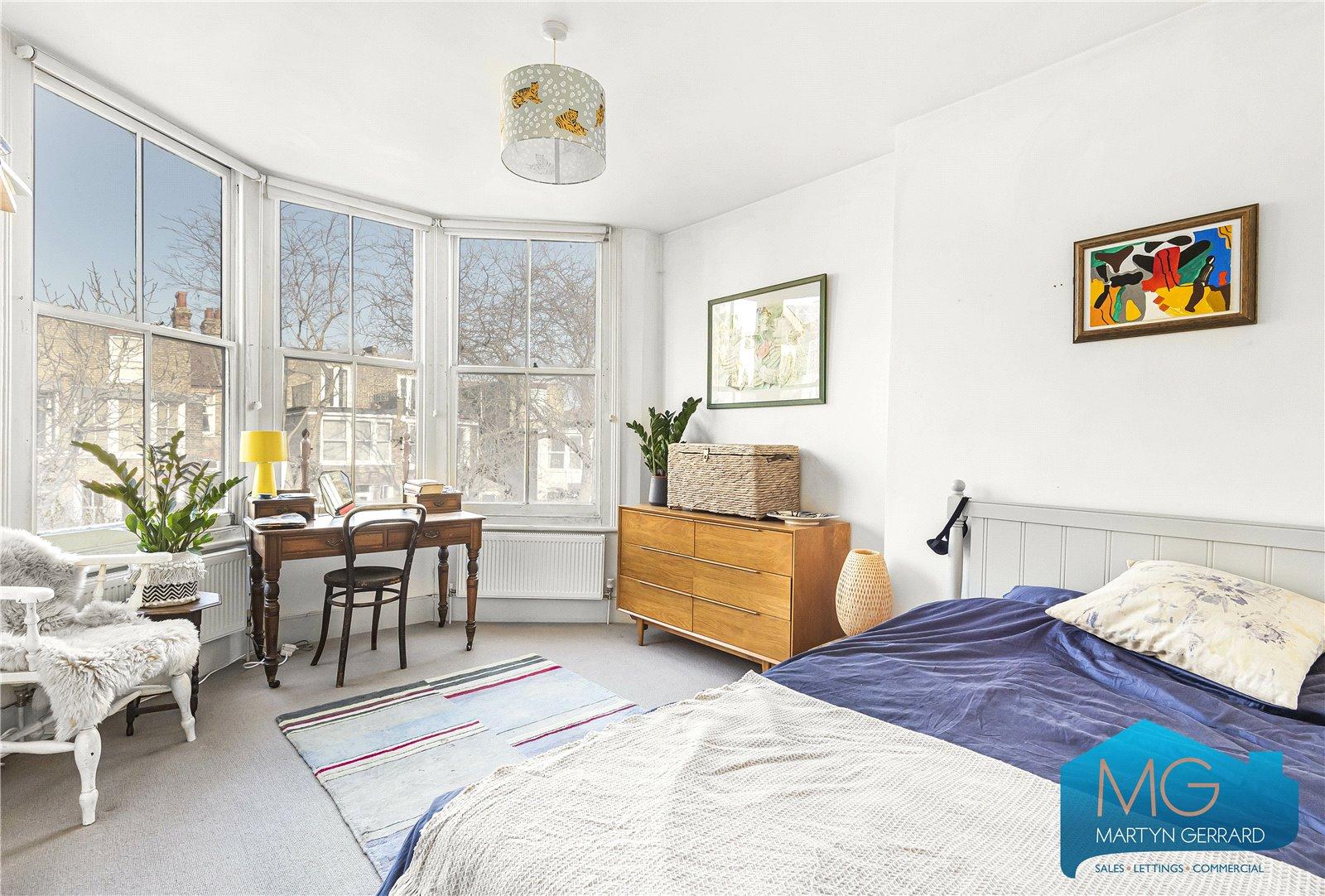 3 bedroom Apartment for sale - Martyn Gerrard