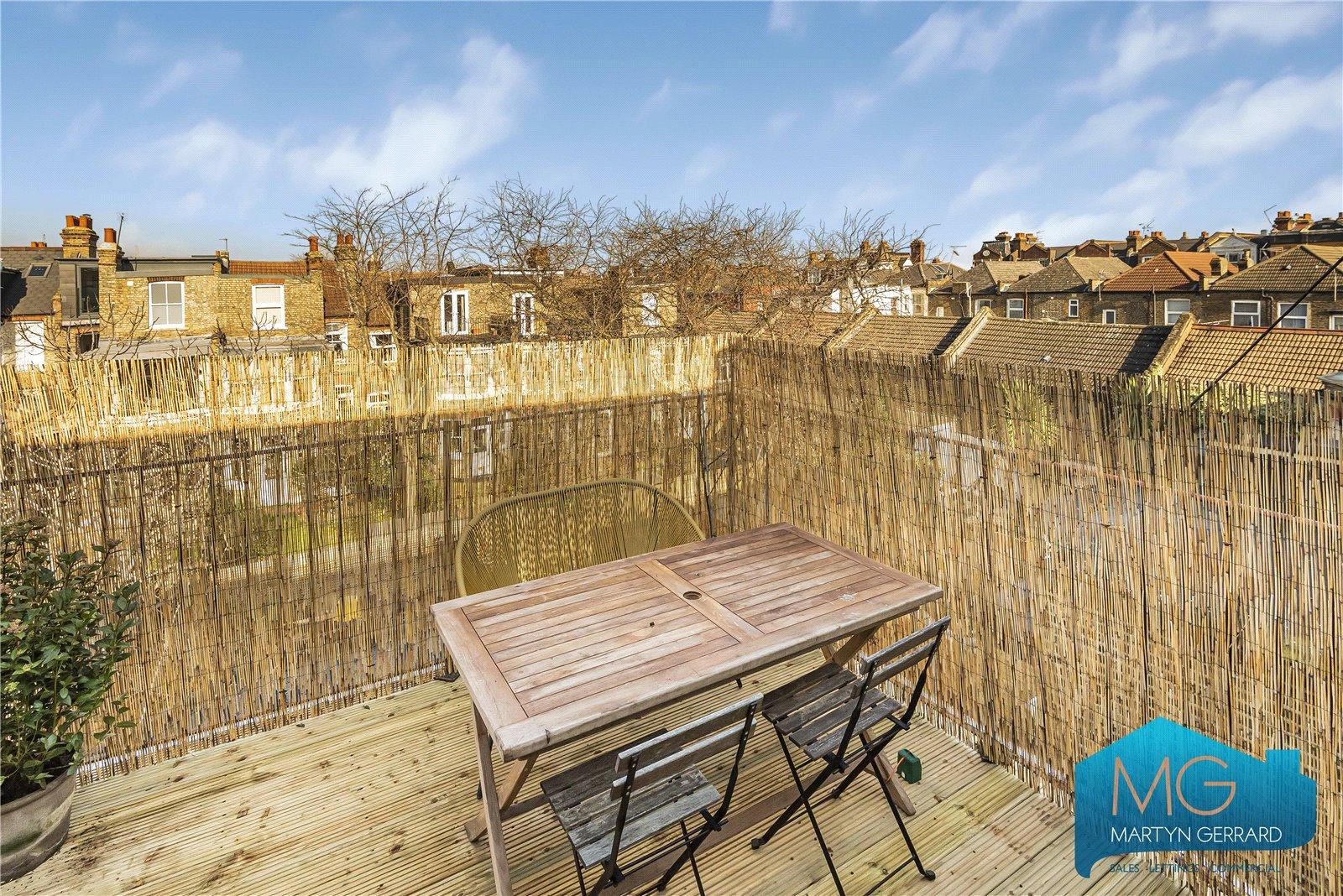 3 bedroom Apartment for sale - Martyn Gerrard