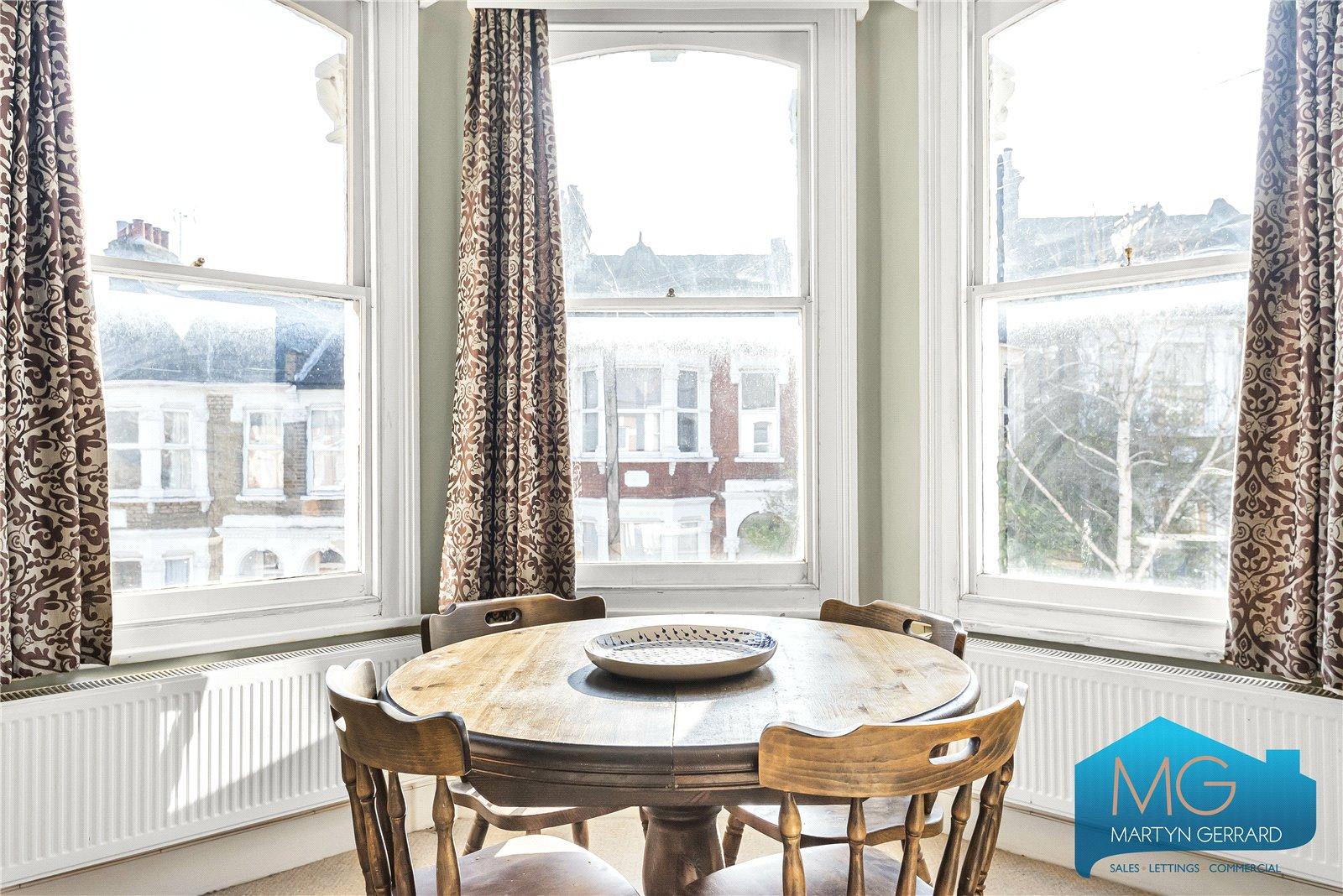 3 bedroom Apartment for sale - Martyn Gerrard
