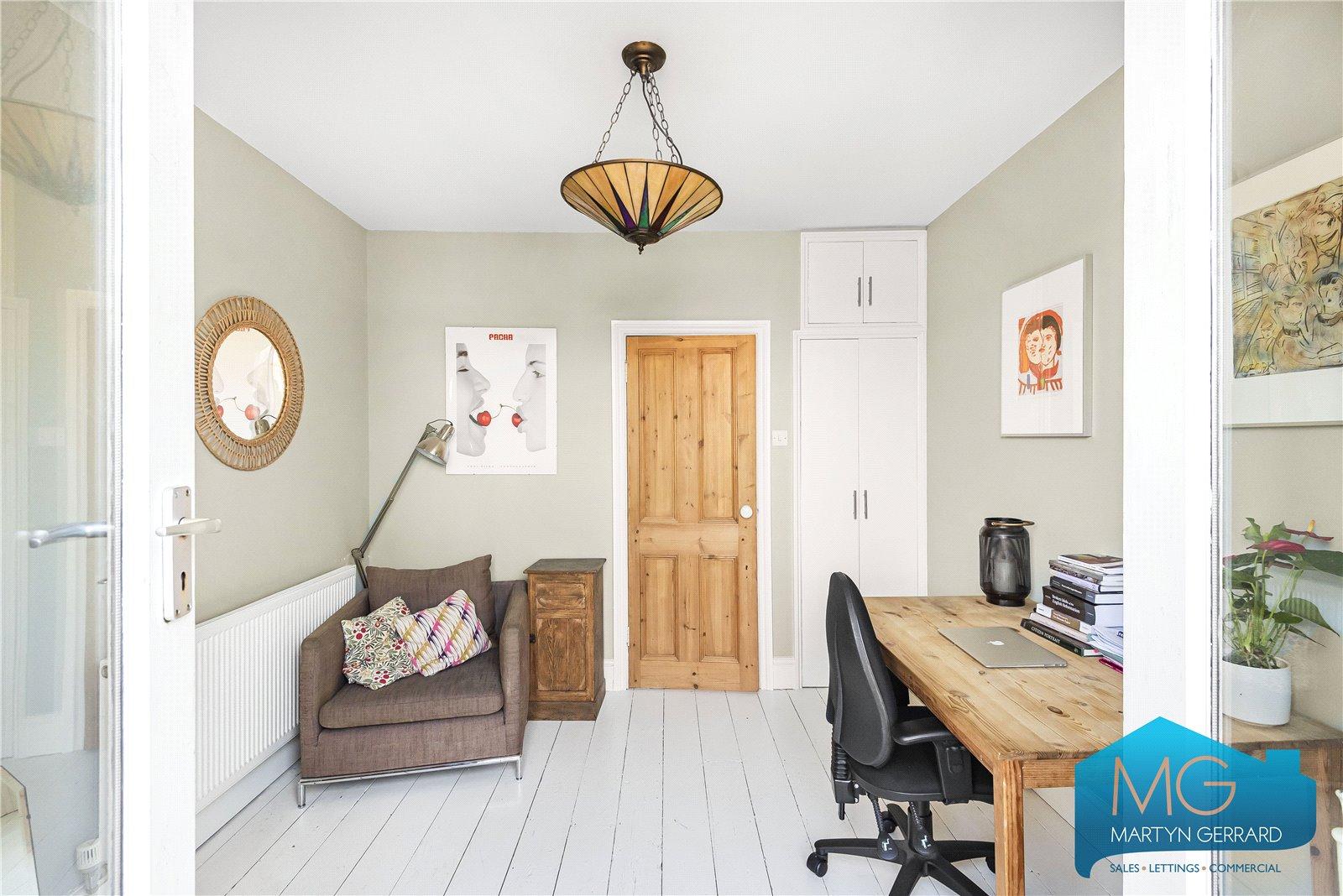 3 bedroom Apartment for sale - Martyn Gerrard