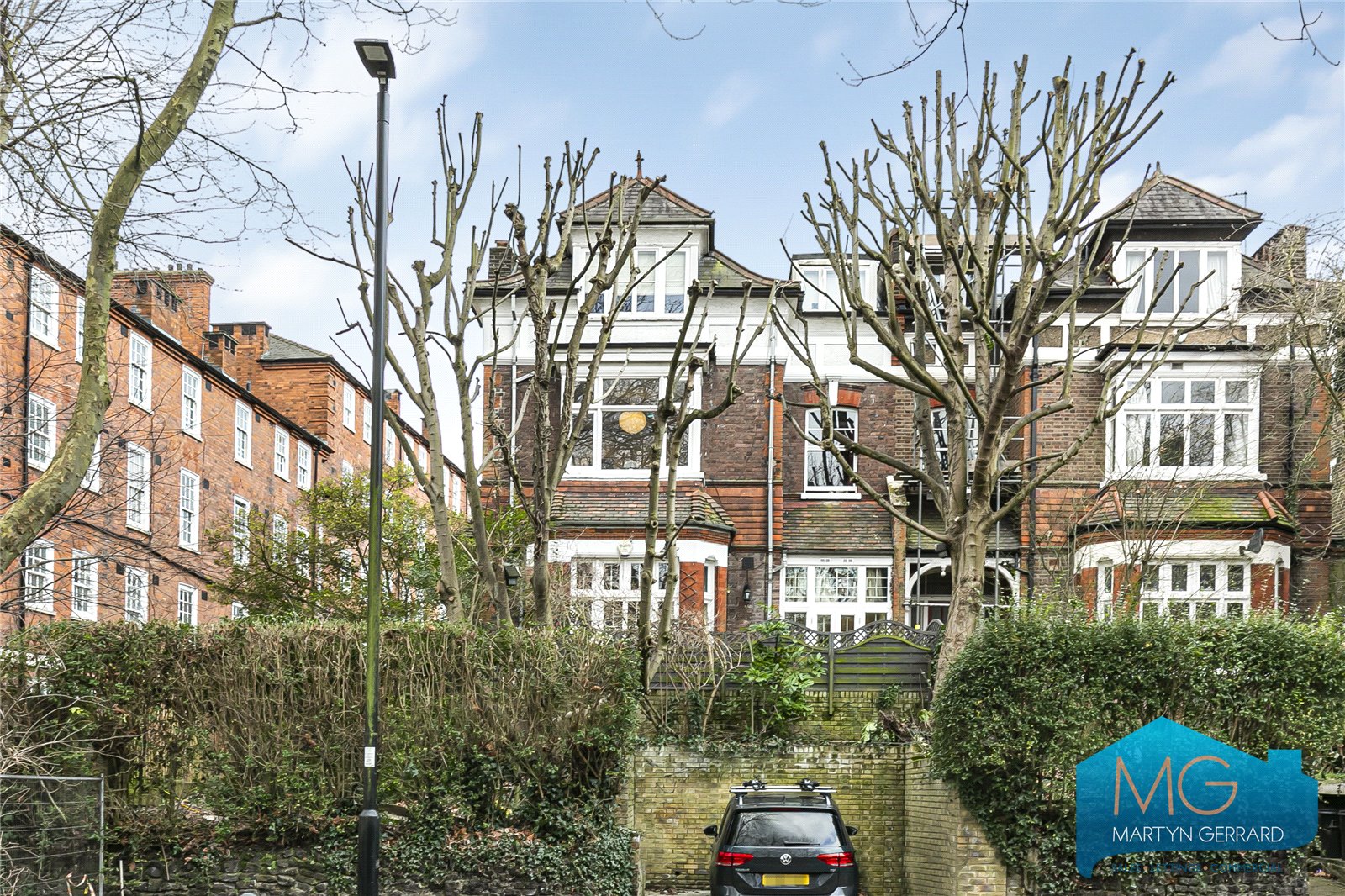 2 bedroom Apartment for sale - Martyn Gerrard
