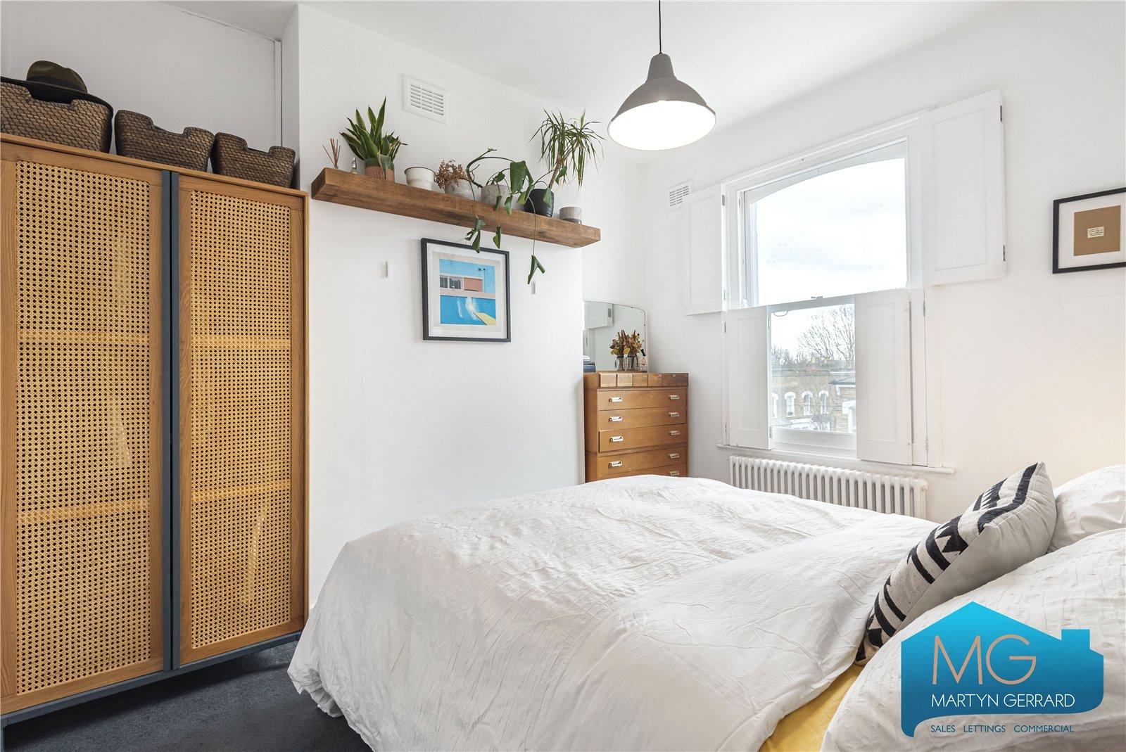 3 bedroom Apartment for sale - Martyn Gerrard