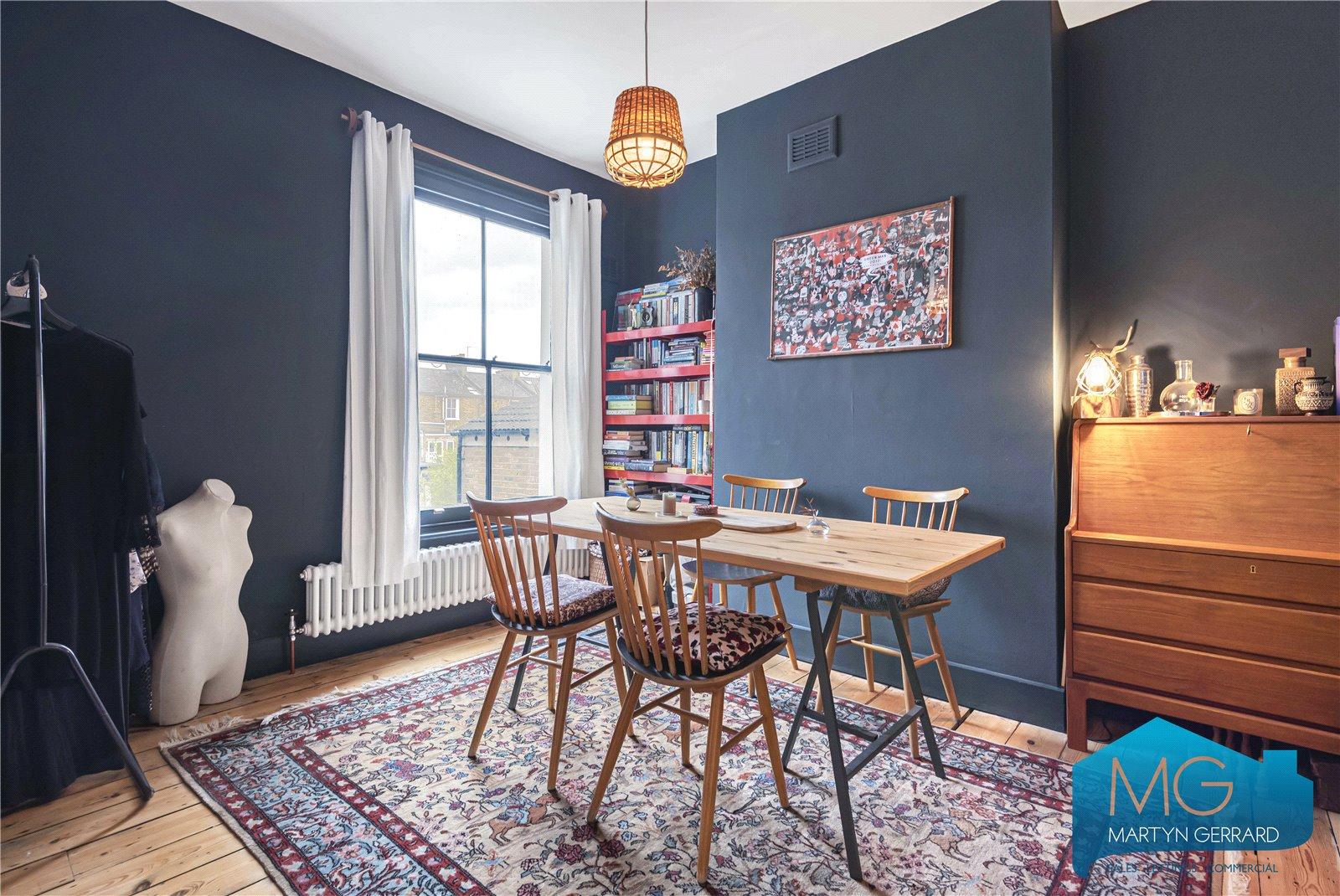 3 bedroom Apartment for sale - Martyn Gerrard
