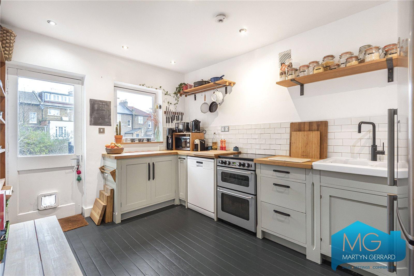 3 bedroom Apartment for sale - Martyn Gerrard