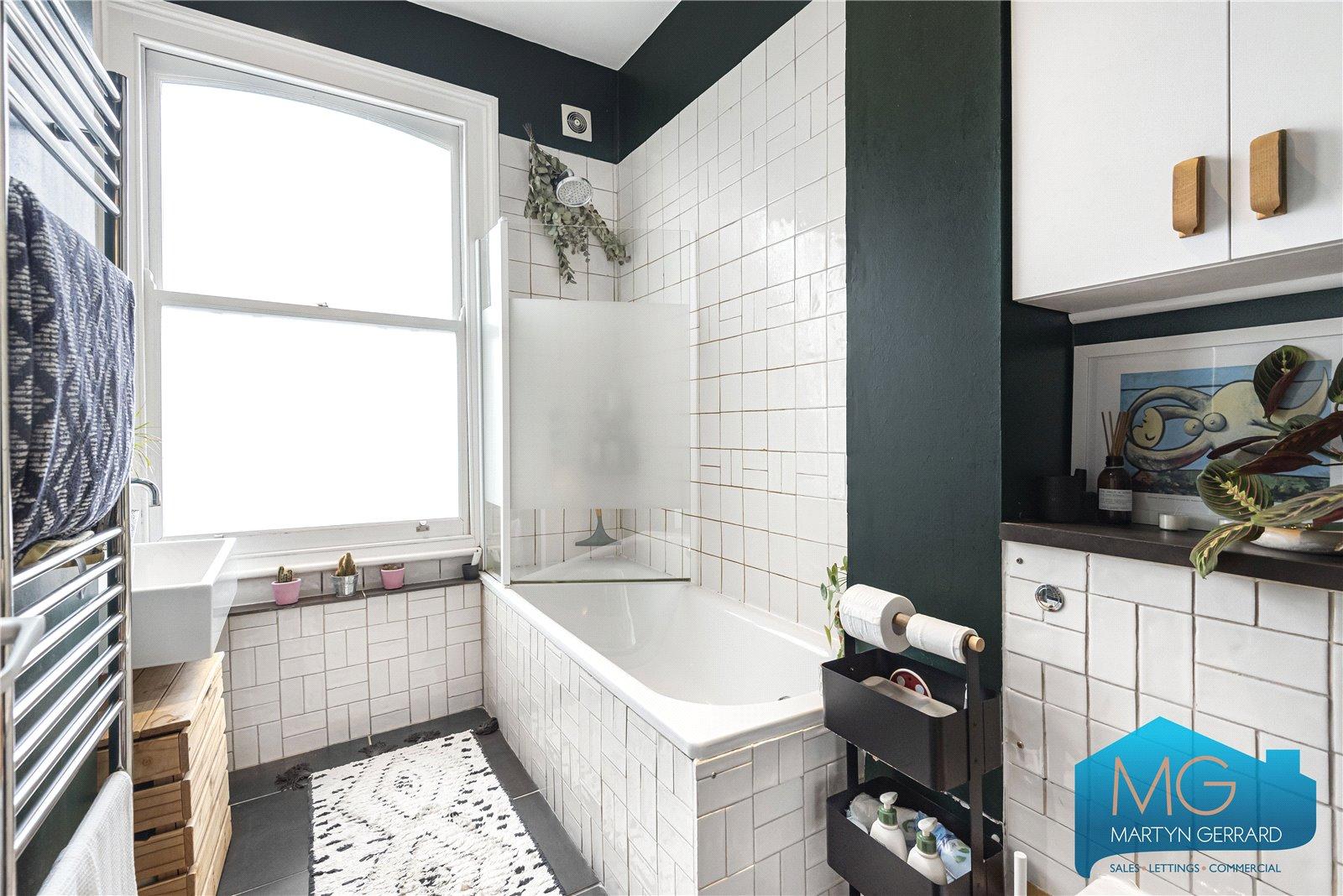 3 bedroom Apartment for sale - Martyn Gerrard