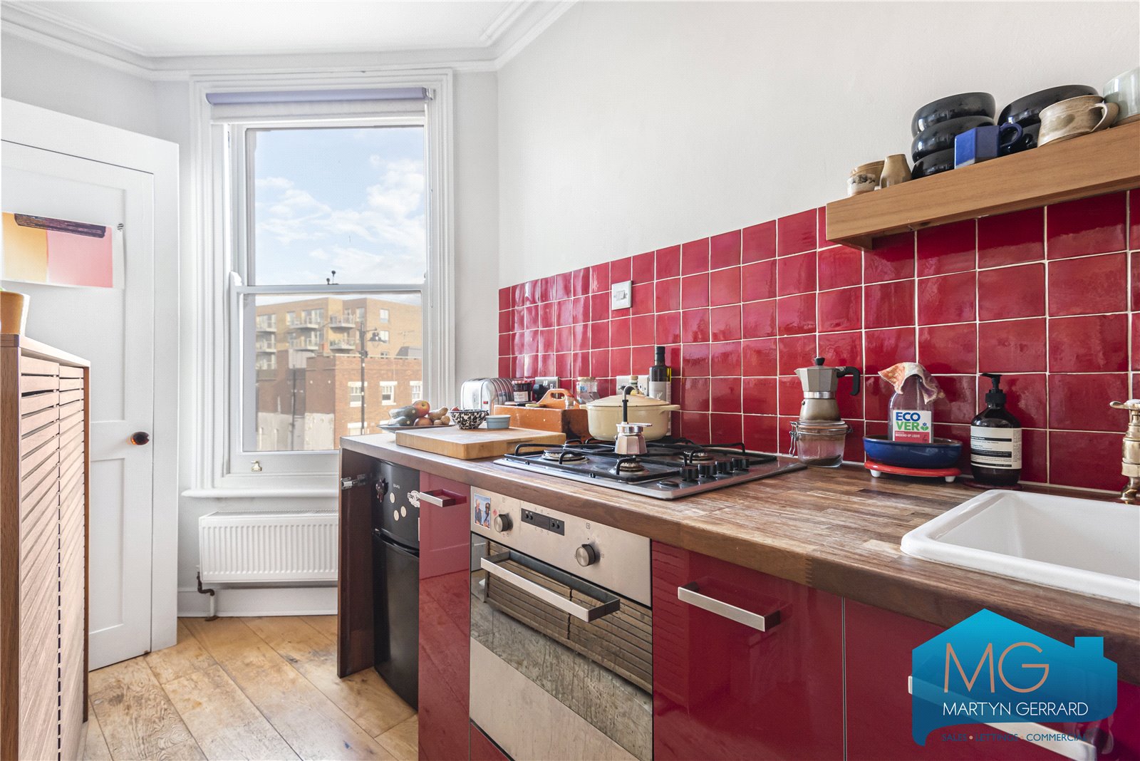 2 bedroom Apartment for sale - Martyn Gerrard