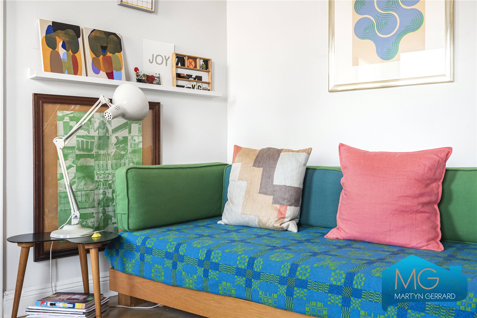 2 bedroom Apartment for sale - Martyn Gerrard