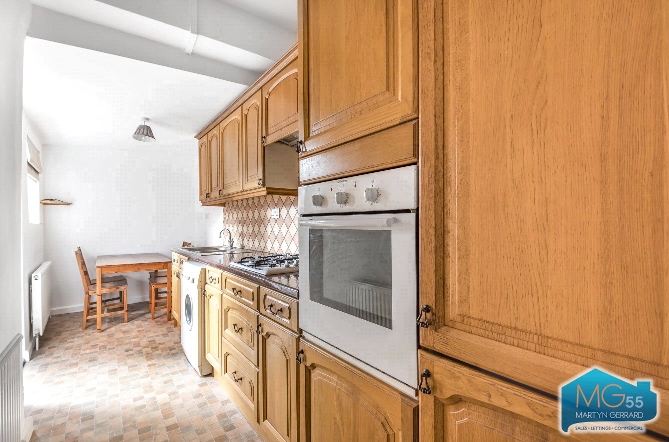 Nightingale Lane, Crouch End, London, N8+  - Martyn Gerrard