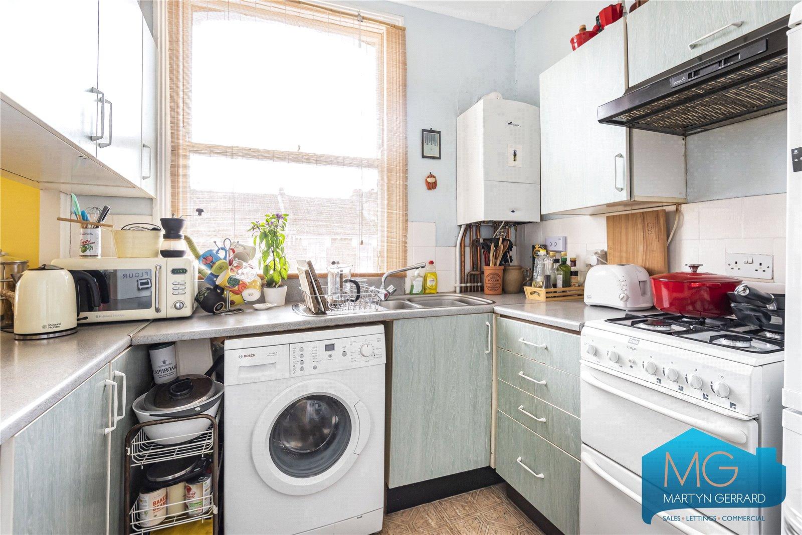 2 bedroom Apartment for sale - Martyn Gerrard