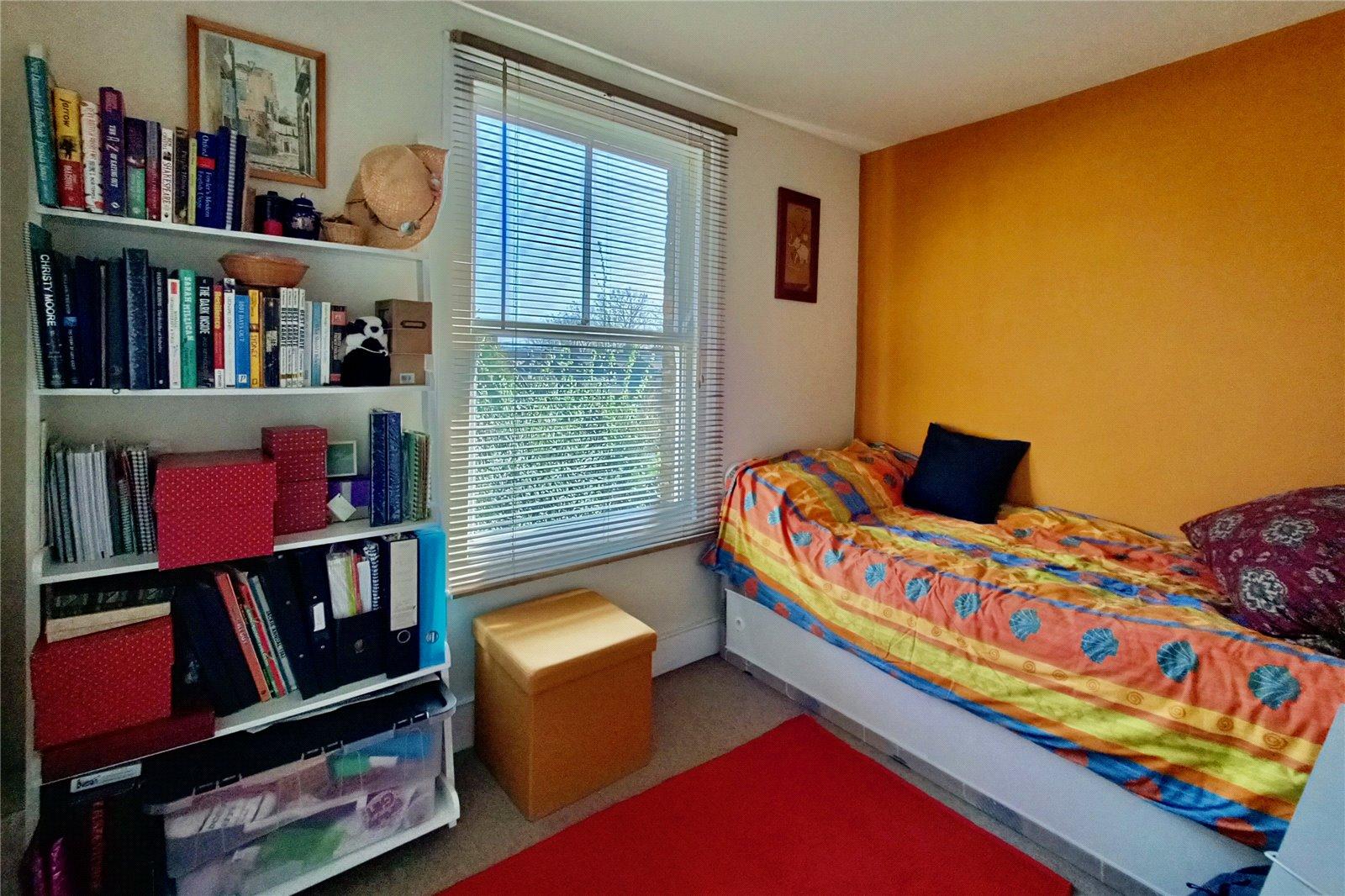 2 bedroom Apartment for sale - Martyn Gerrard