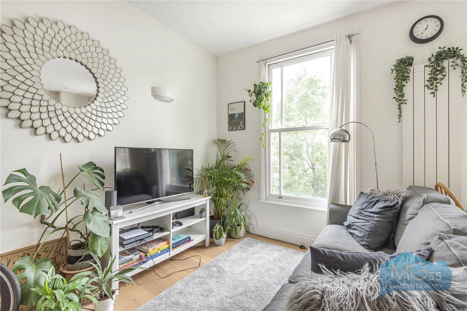3 bedroom Apartment for sale - Martyn Gerrard