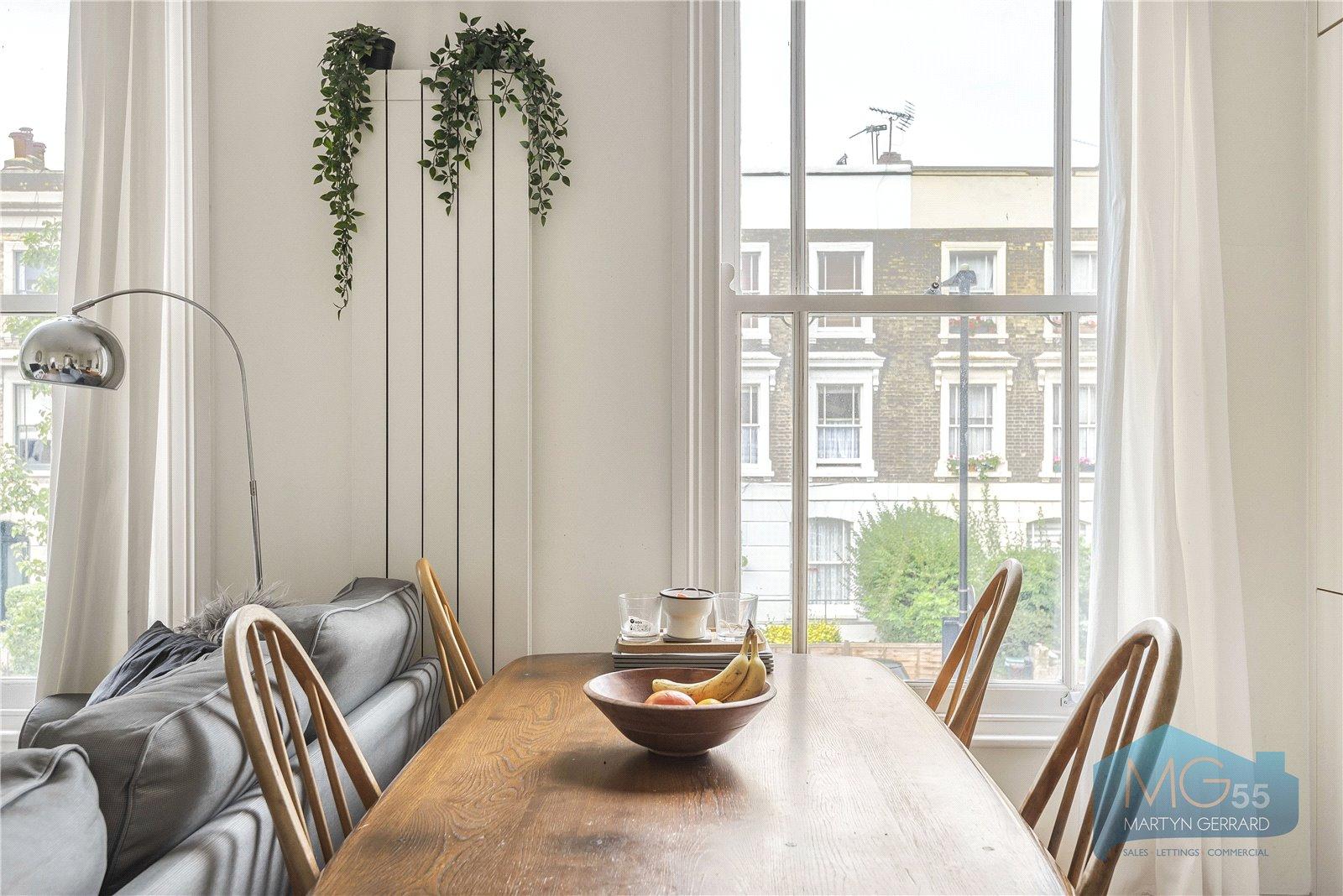 3 bedroom Apartment for sale - Martyn Gerrard