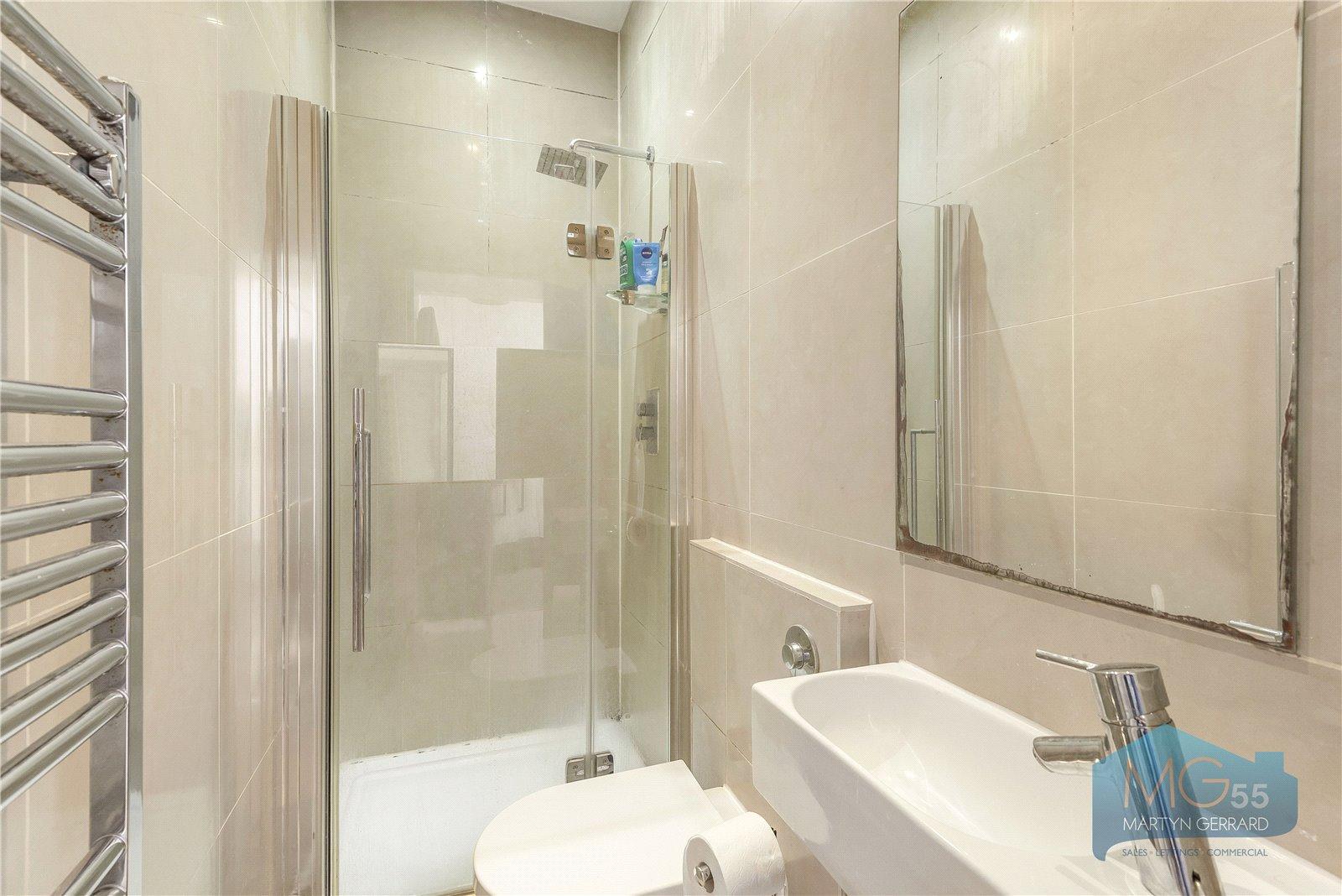 3 bedroom Apartment for sale - Martyn Gerrard