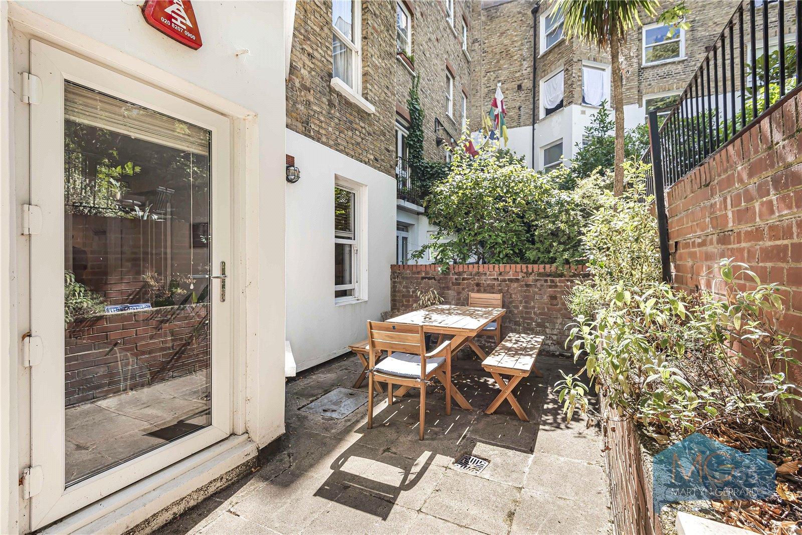 2 bedroom Apartment for sale - Martyn Gerrard