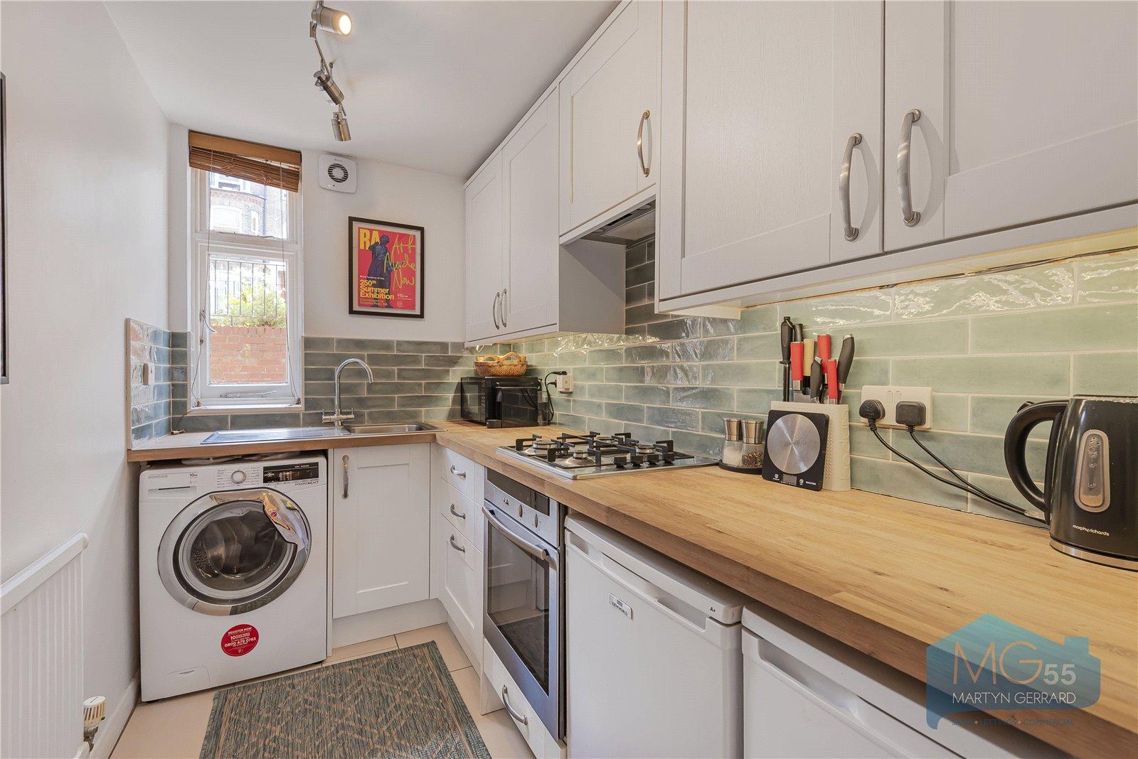 2 bedroom Apartment for sale - Martyn Gerrard