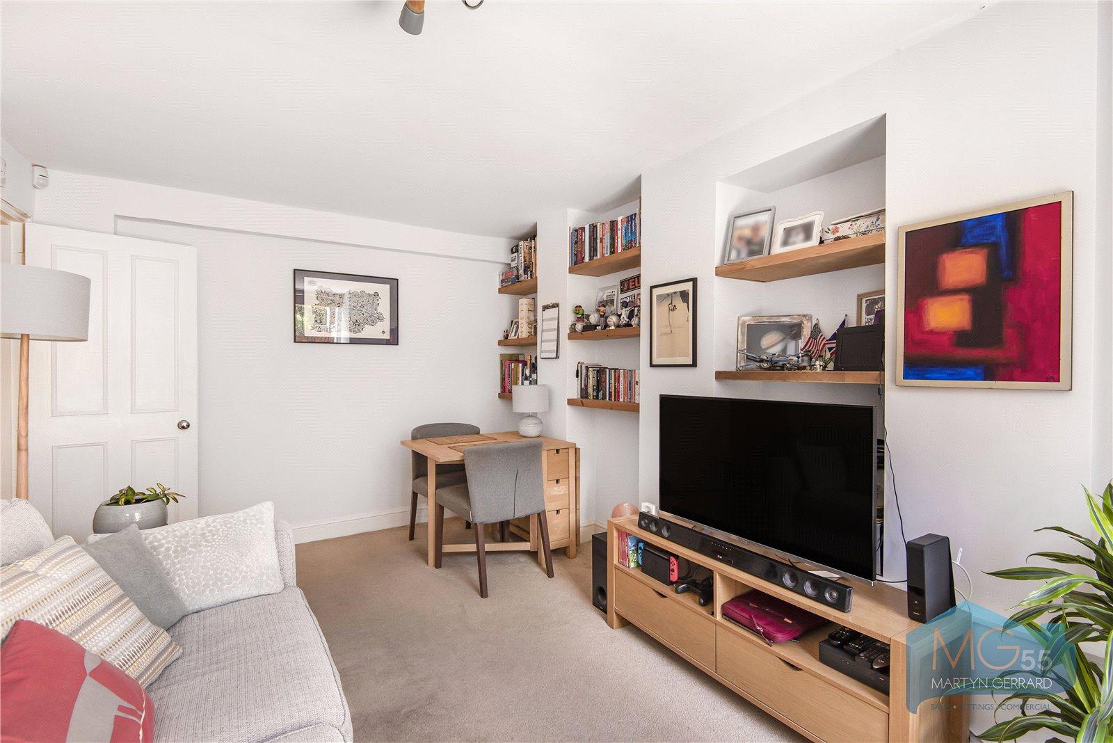 2 bedroom Apartment for sale - Martyn Gerrard