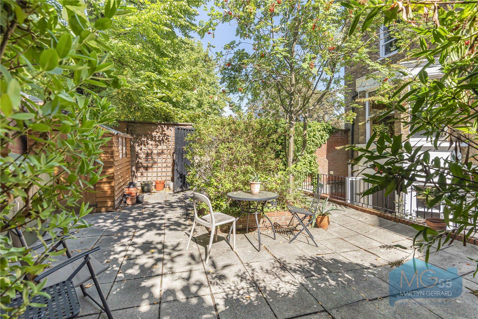 2 bedroom Apartment for sale - Martyn Gerrard