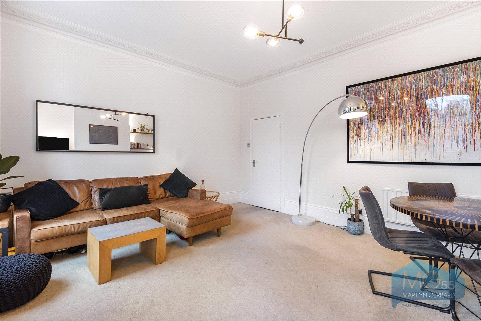 3 bedroom Apartment for sale - Martyn Gerrard
