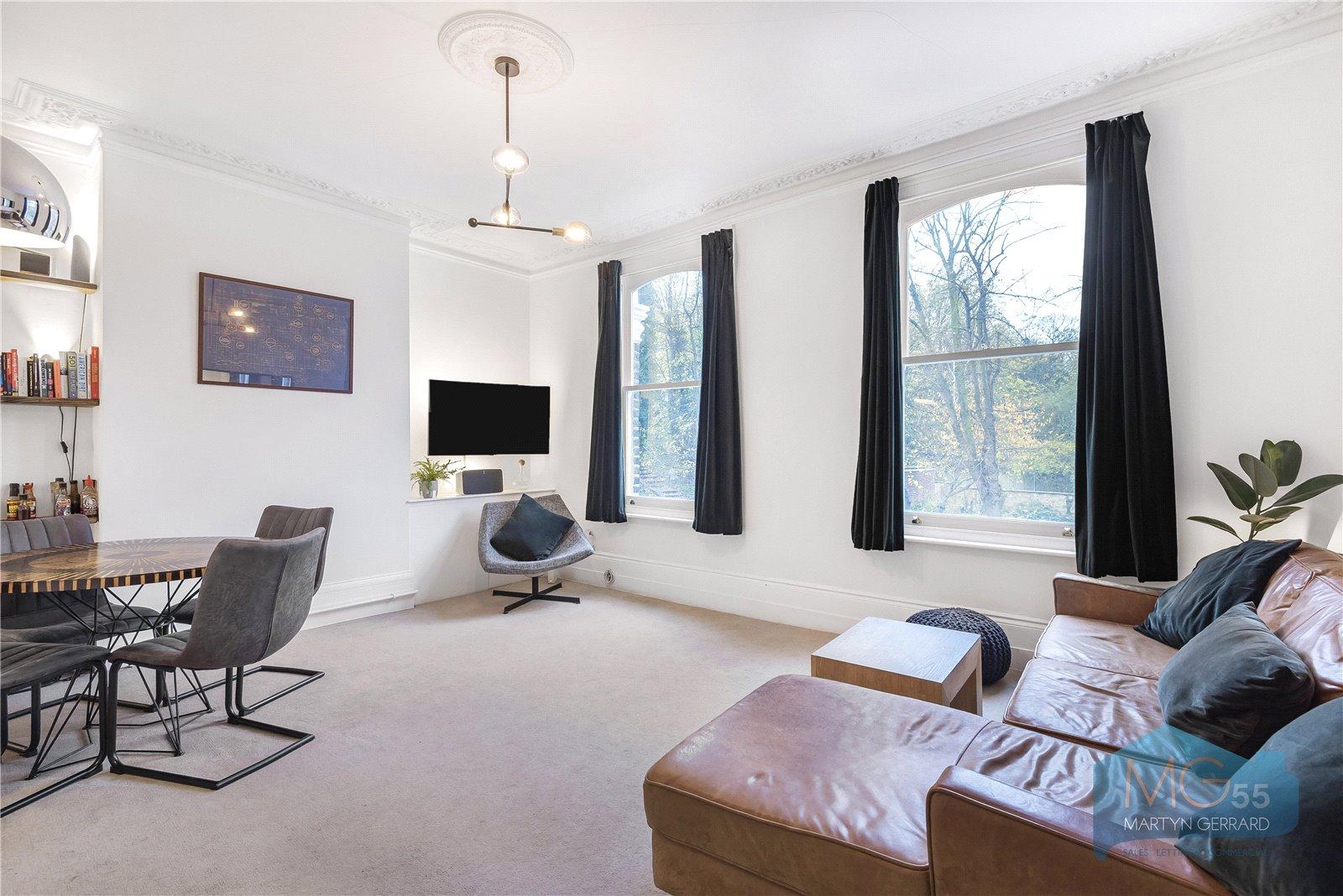 3 bedroom Apartment for sale - Martyn Gerrard