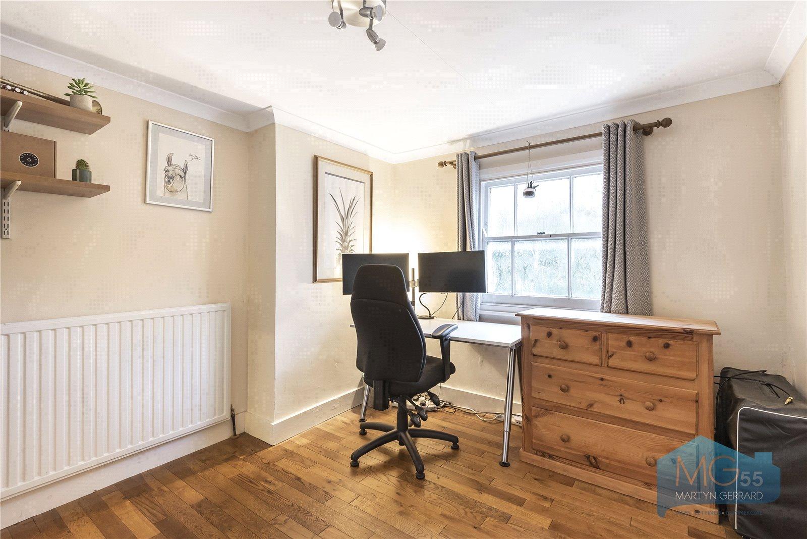 3 bedroom Apartment for sale - Martyn Gerrard