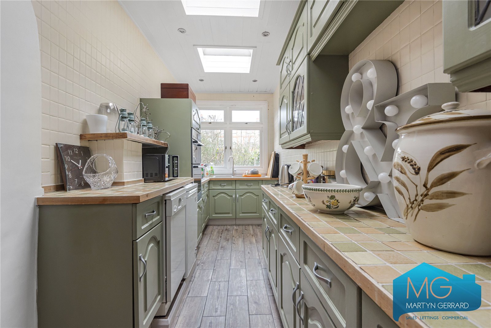 Park Avenue North, Crouch End, London, N8+  - Martyn Gerrard