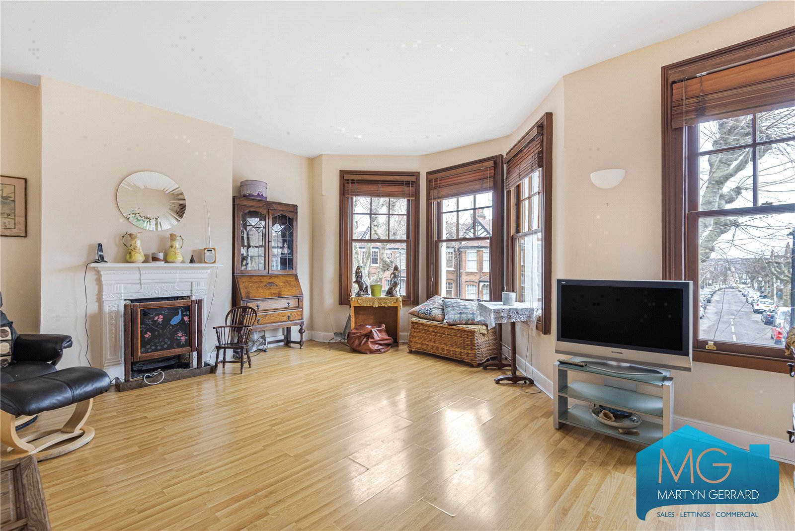 4 bedroom House for sale - Martyn Gerrard