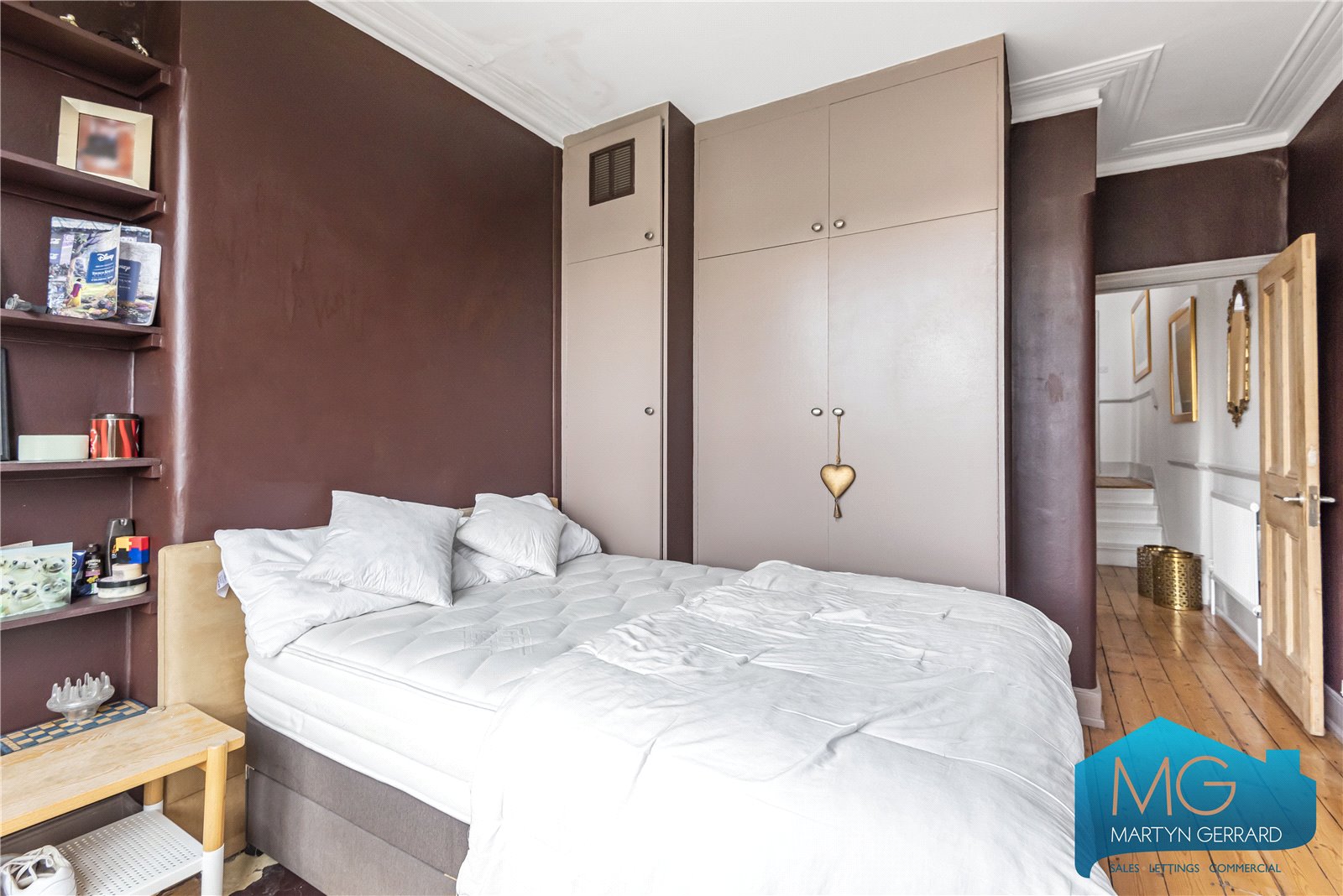 4 bedroom House for sale - Martyn Gerrard